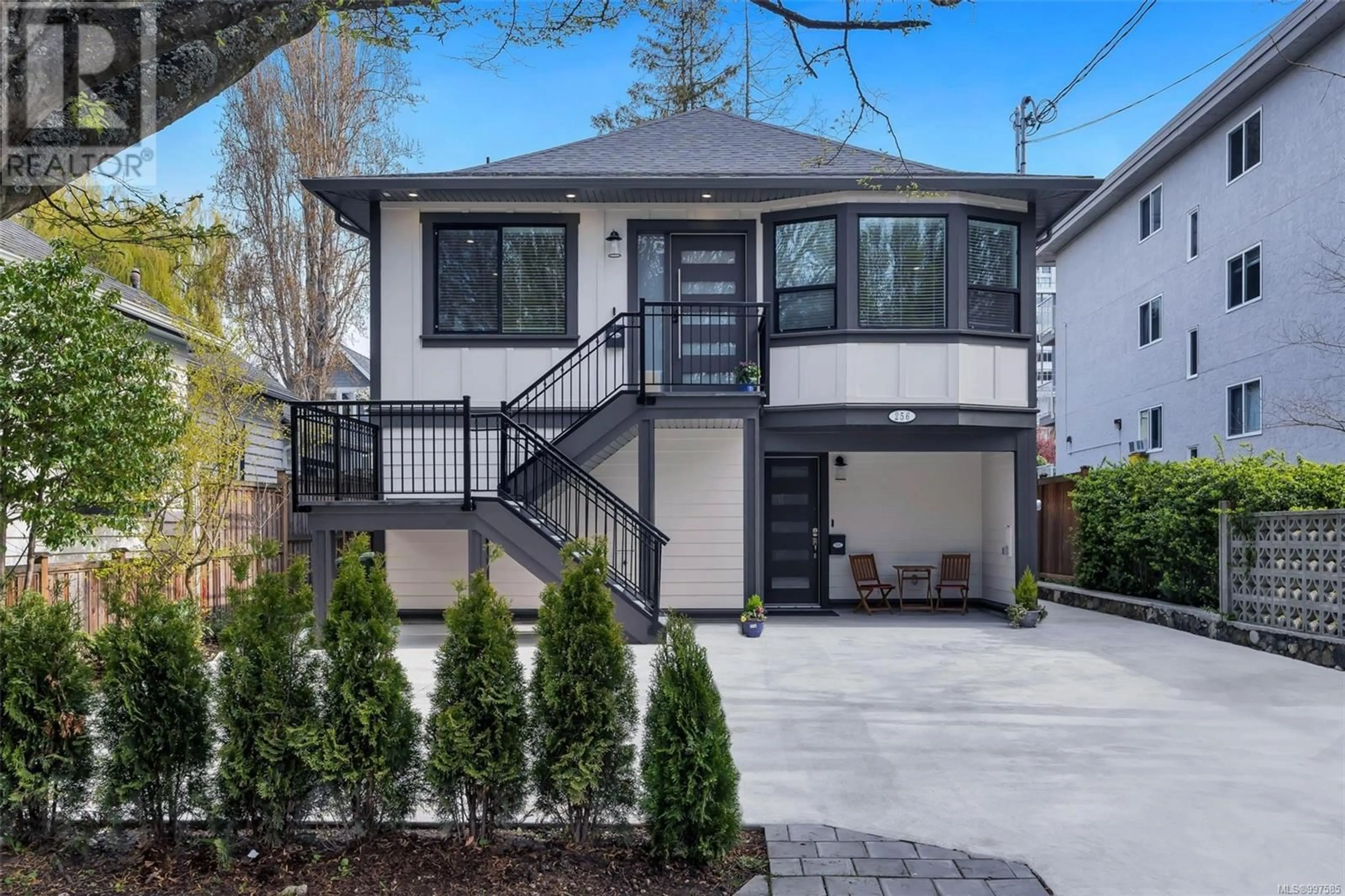 Unknown for 256 SUPERIOR STREET, Victoria British Columbia V8V1T3