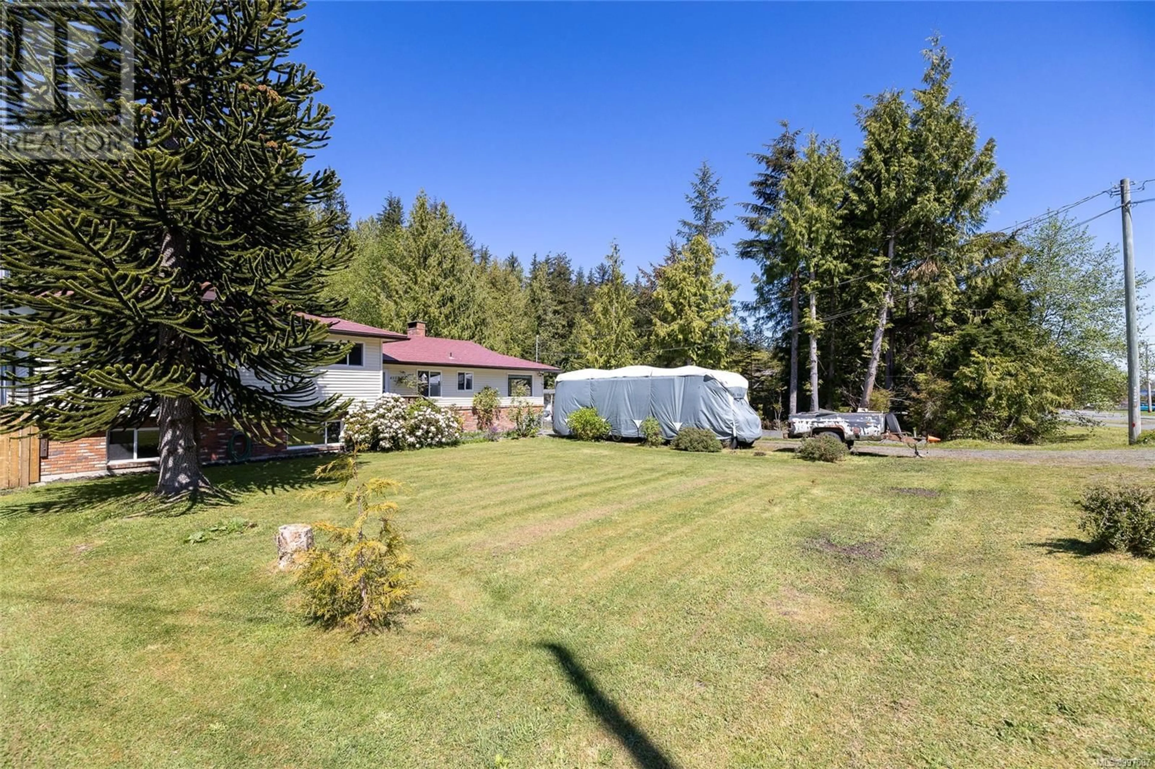 A pic from outside/outdoor area/front of a property/back of a property/a pic from drone, mountain view for 4500 BYNG ROAD, Port Hardy British Columbia V0N2P0