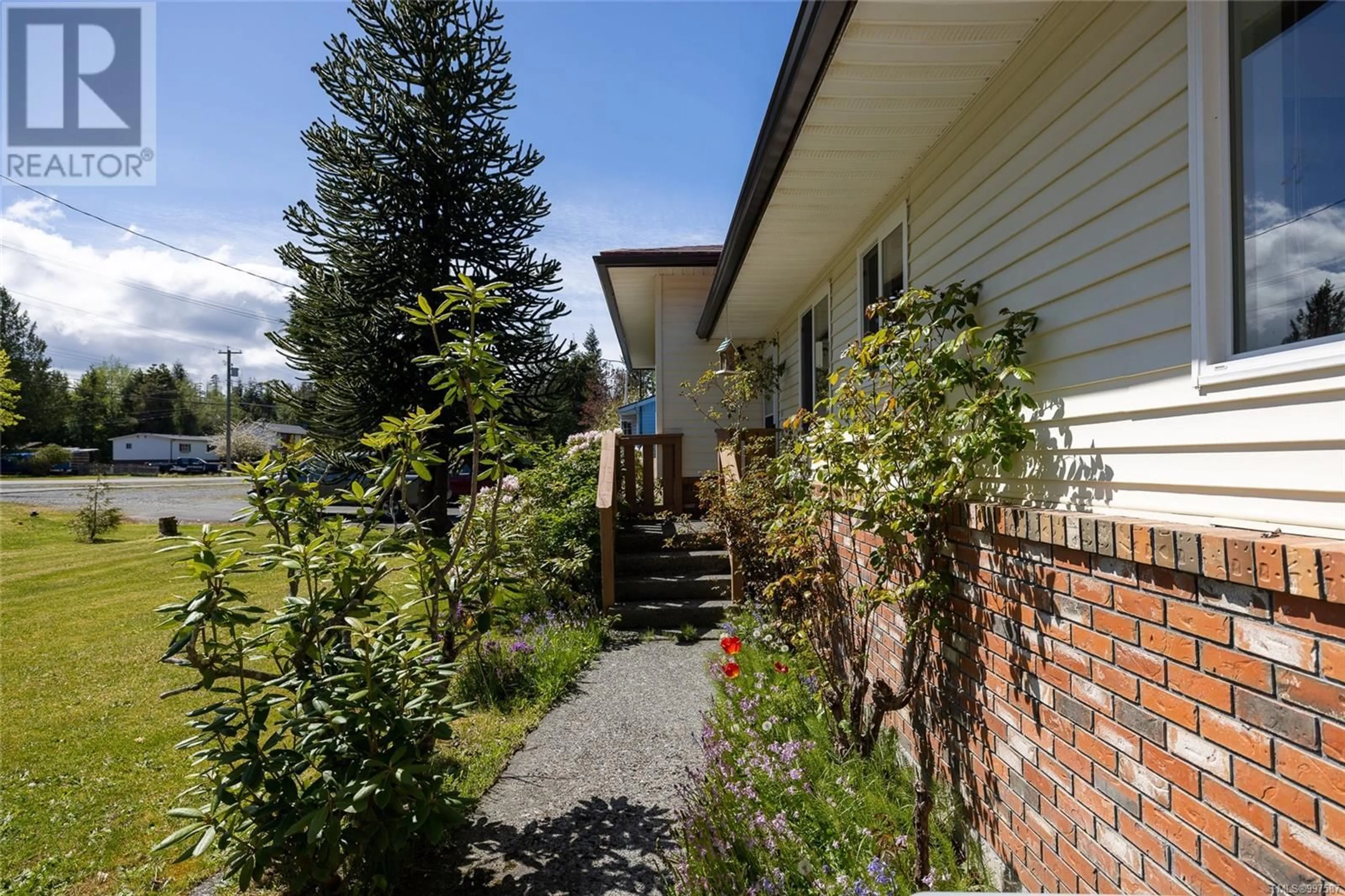 Patio, unknown for 4500 BYNG ROAD, Port Hardy British Columbia V0N2P0