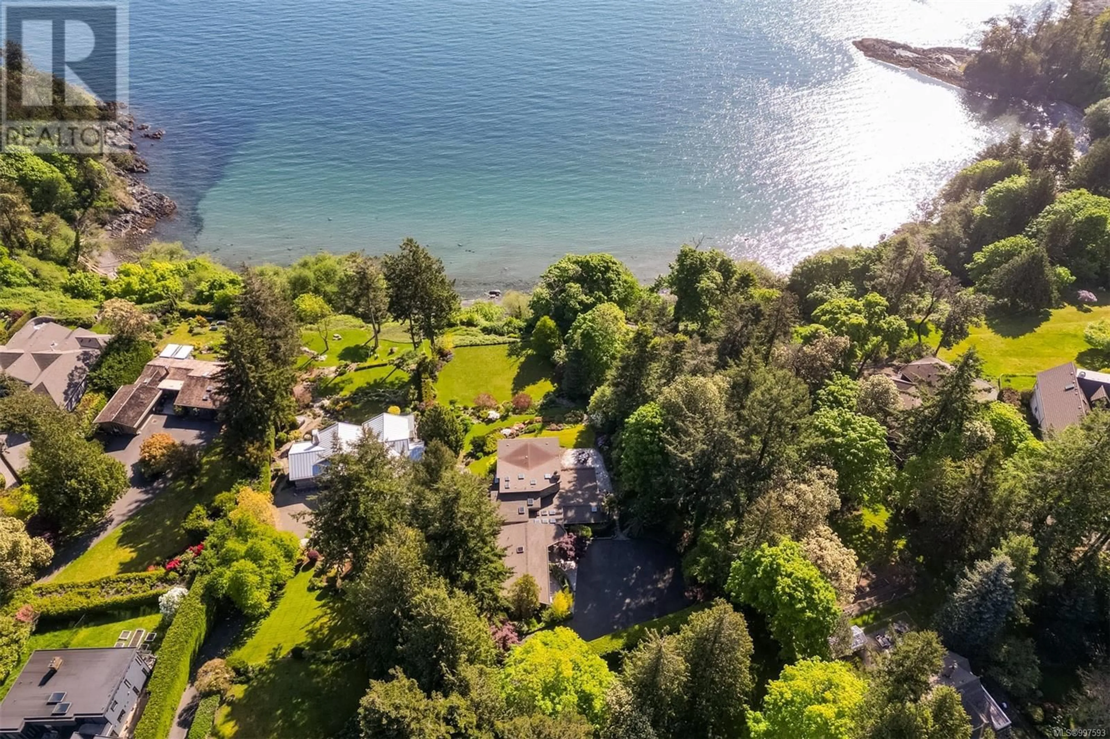 A pic from outside/outdoor area/front of a property/back of a property/a pic from drone, water/lake/river/ocean view for 2248 ARBUTUS ROAD, Saanich British Columbia V8N1V3