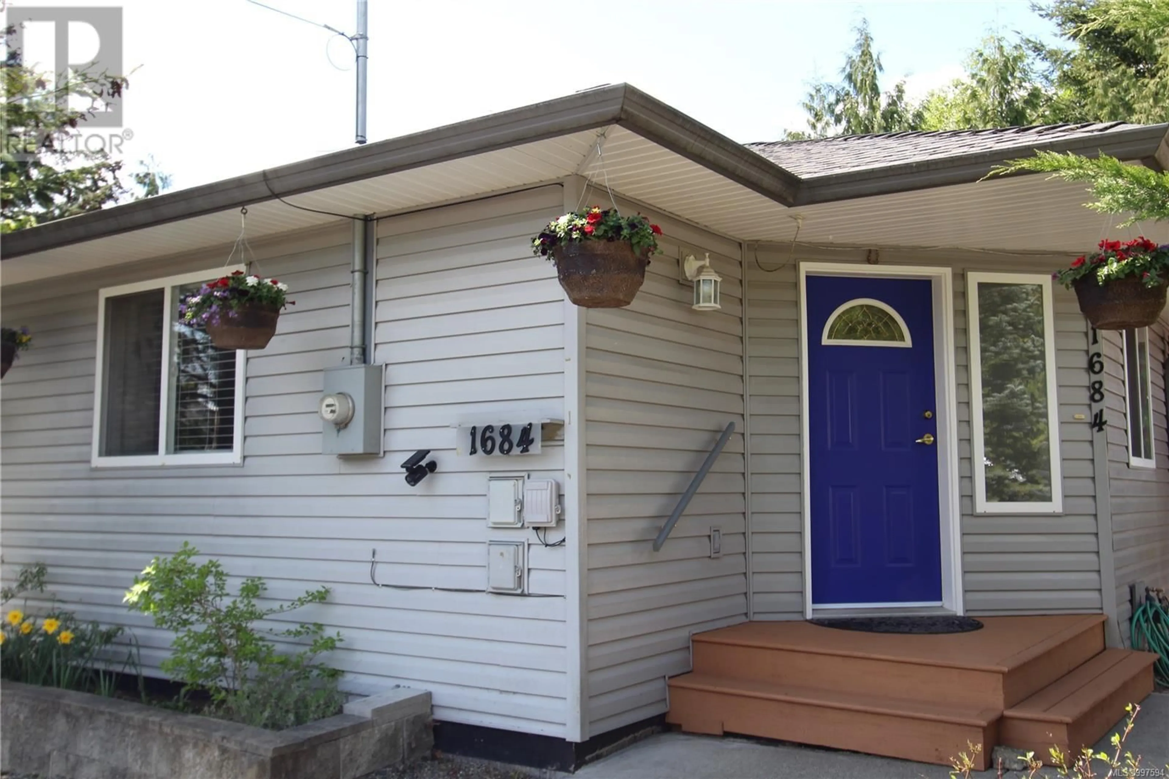 Home with vinyl exterior material, street for 1684 LAILAH'S LOOP, Qualicum Beach British Columbia V9K2S3