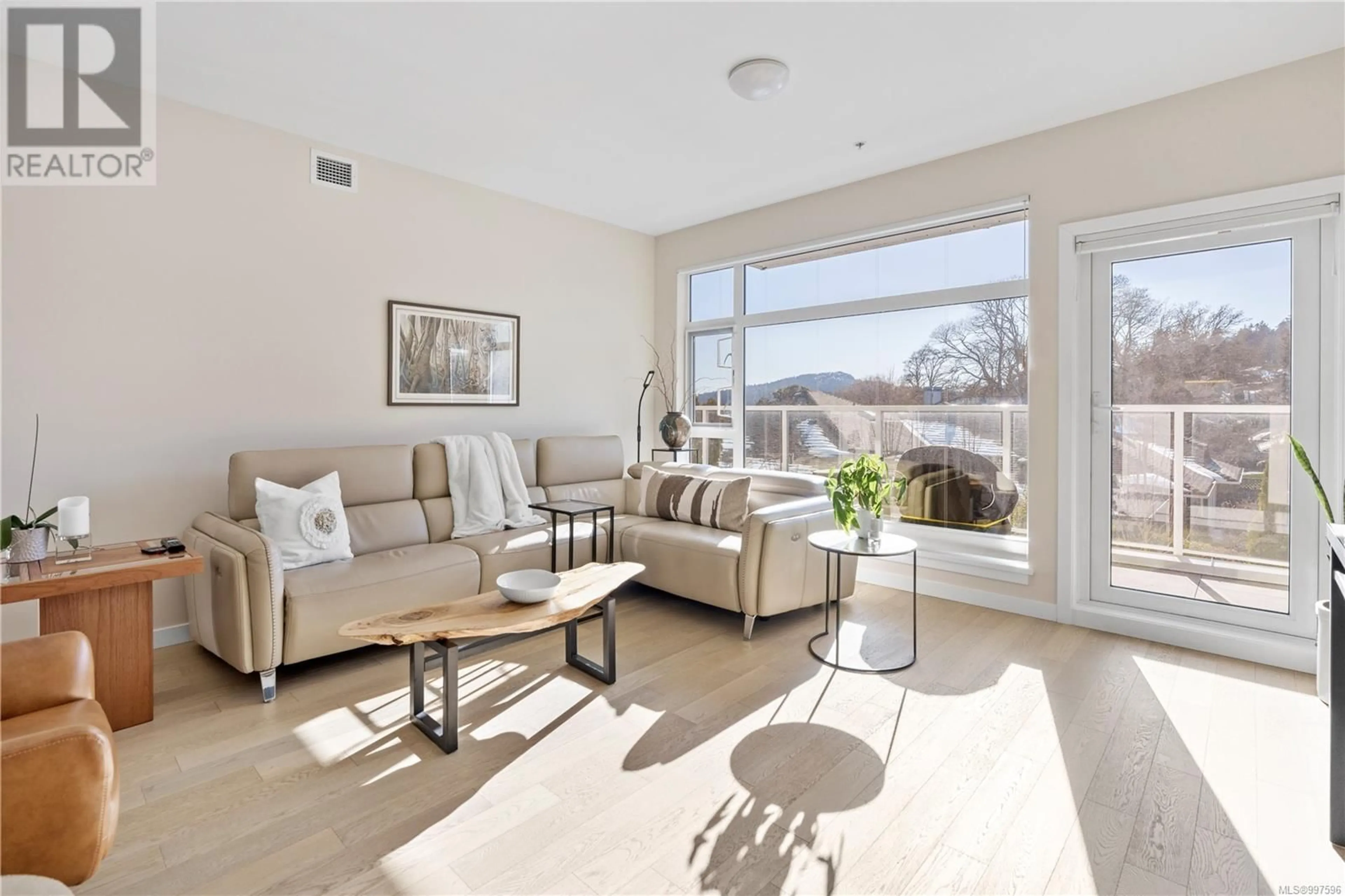 Living room with furniture, unknown for 208 - 5118 CORDOVA BAY ROAD, Saanich British Columbia V8X1R1