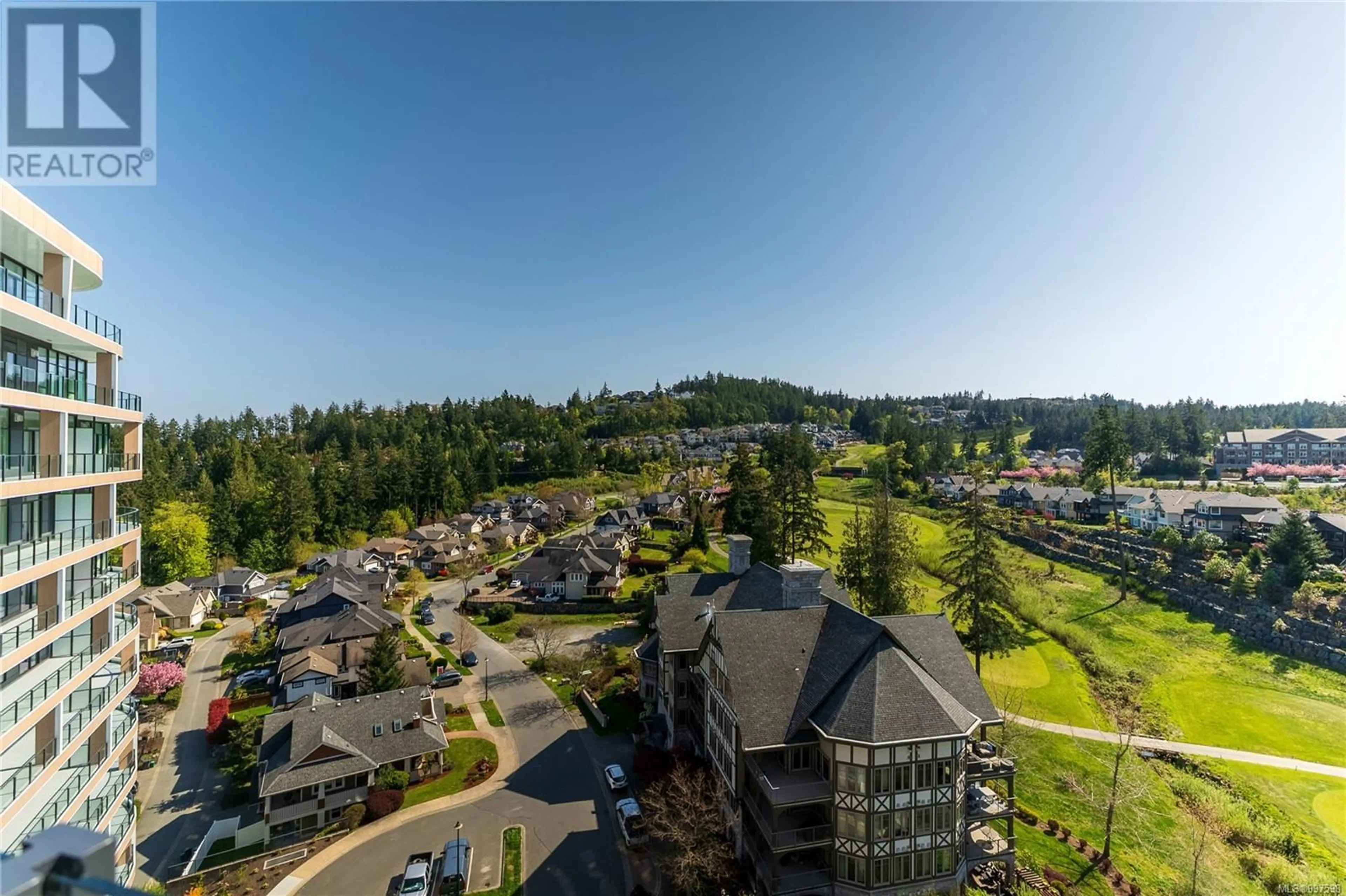 A pic from outside/outdoor area/front of a property/back of a property/a pic from drone, mountain view for 1006 - 2000 HANNINGTON ROAD, Langford British Columbia V9B6R6