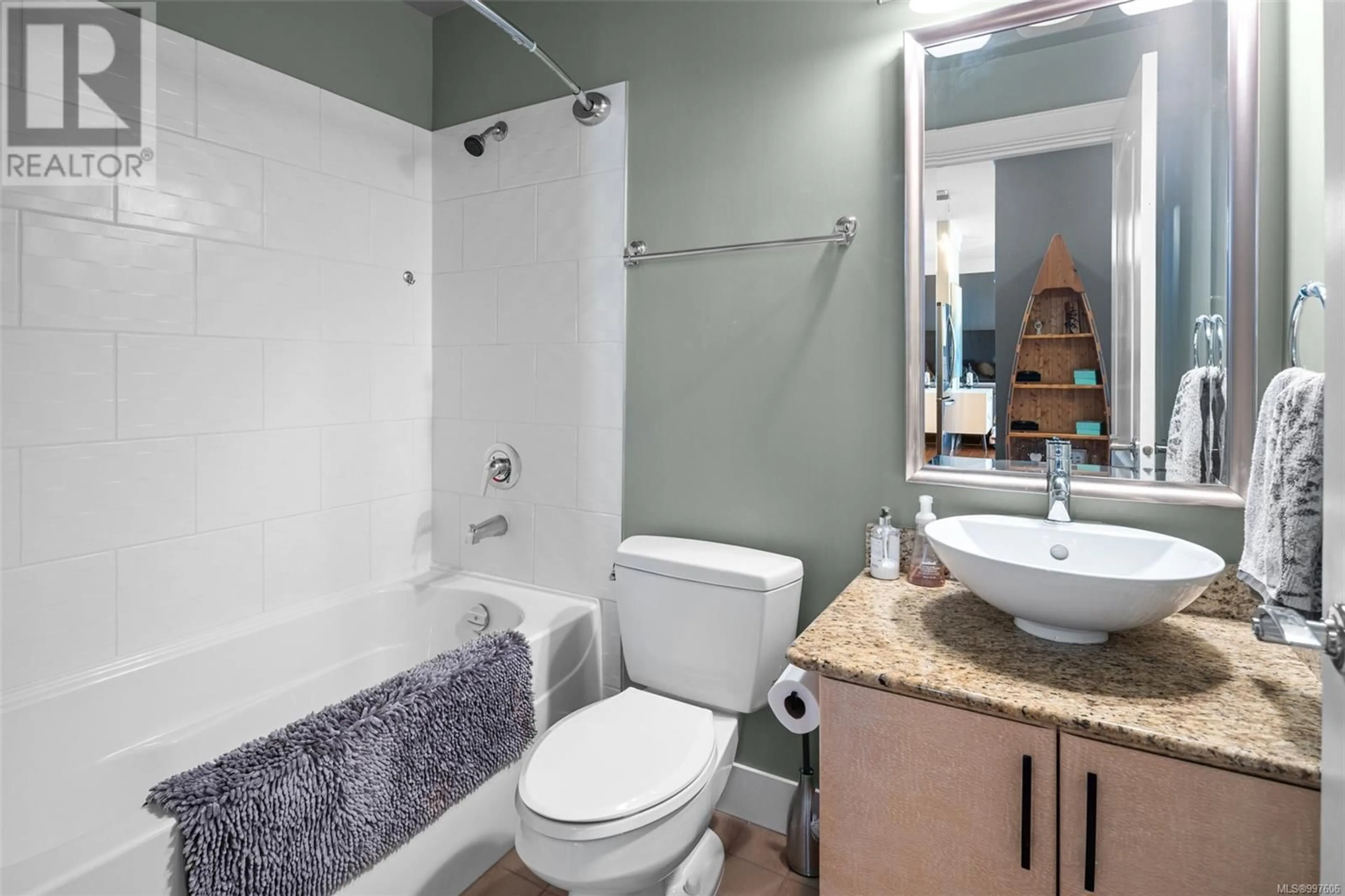Standard bathroom, unknown for 1010 - 845 YATES STREET, Victoria British Columbia V8W4A3