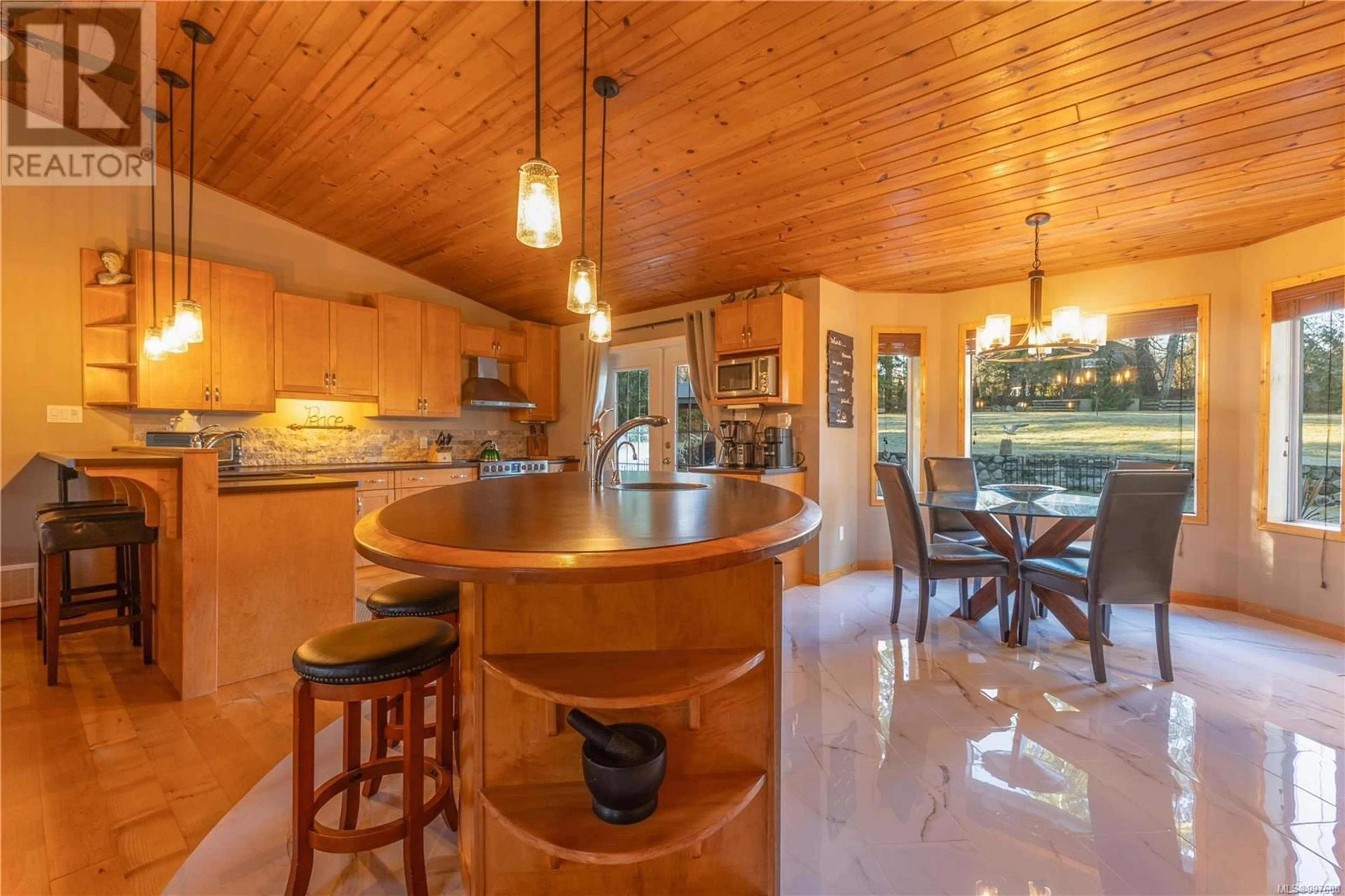 Open concept kitchen, unknown for 777 SALSBURY ROAD, Courtenay British Columbia V9N9M2