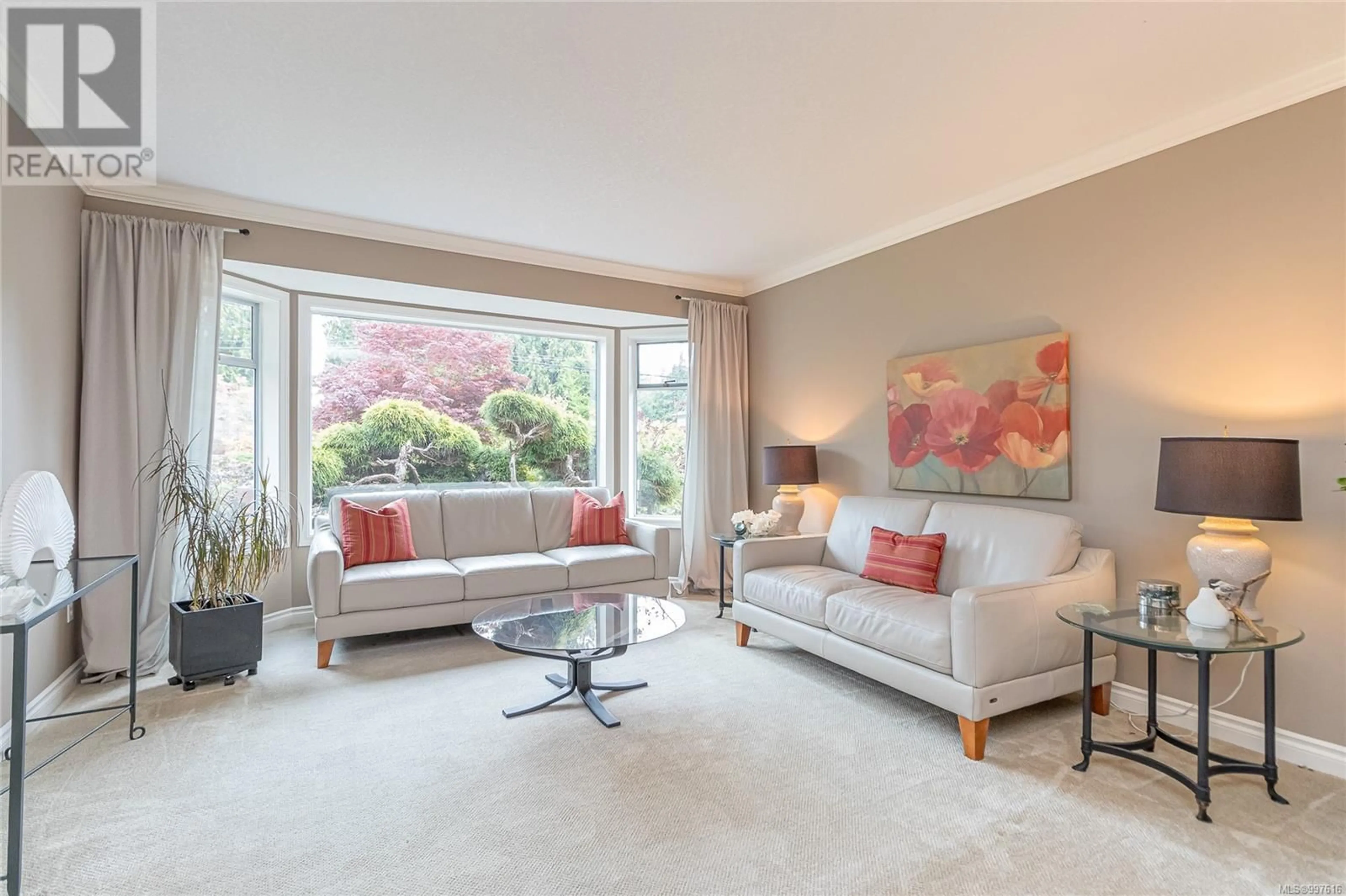 Living room with furniture, unknown for 618 YAMBURY ROAD, Qualicum Beach British Columbia V9K1C5