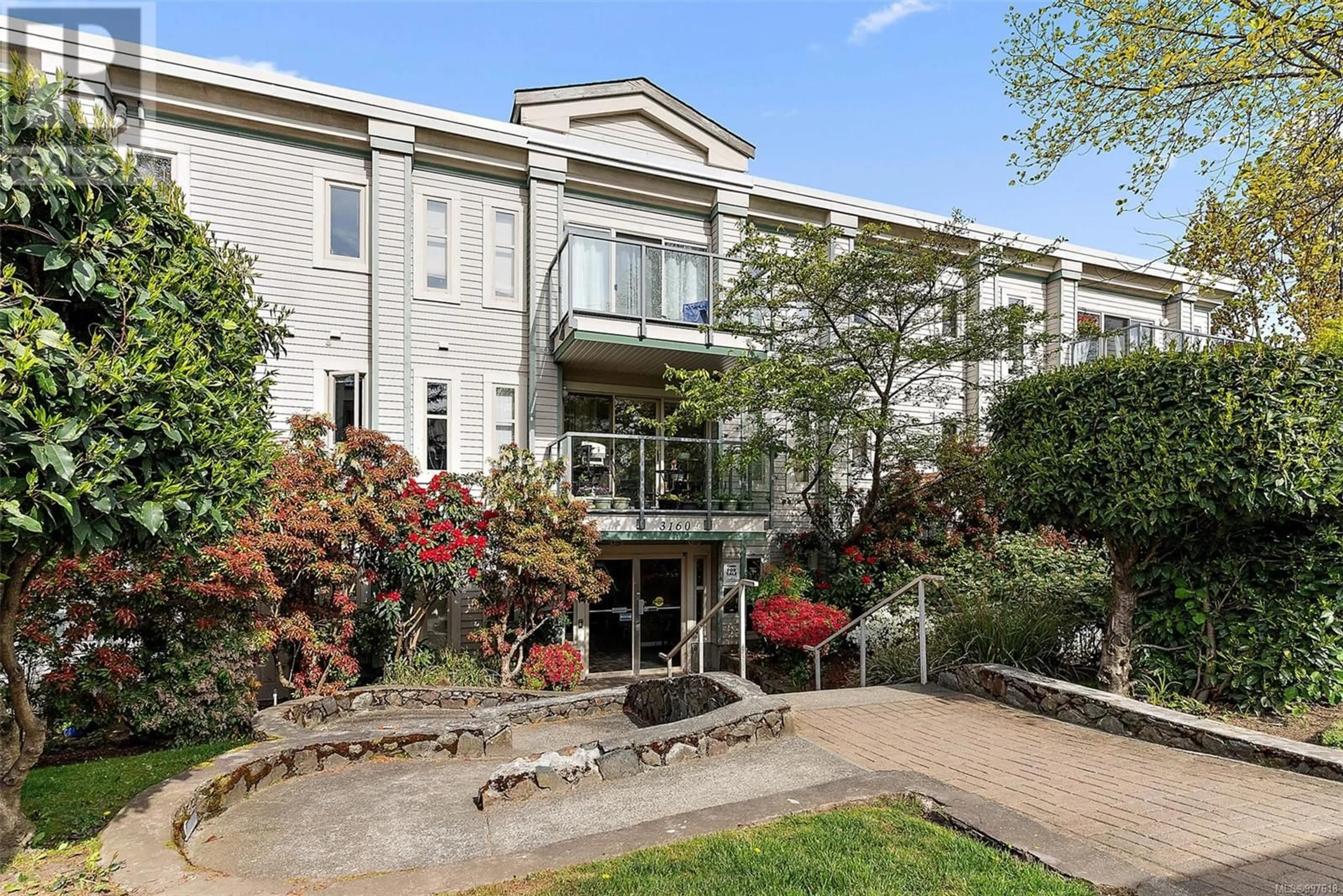 Patio, unknown for 206 - 3160 ALBINA STREET, Saanich British Columbia V9A1Z5