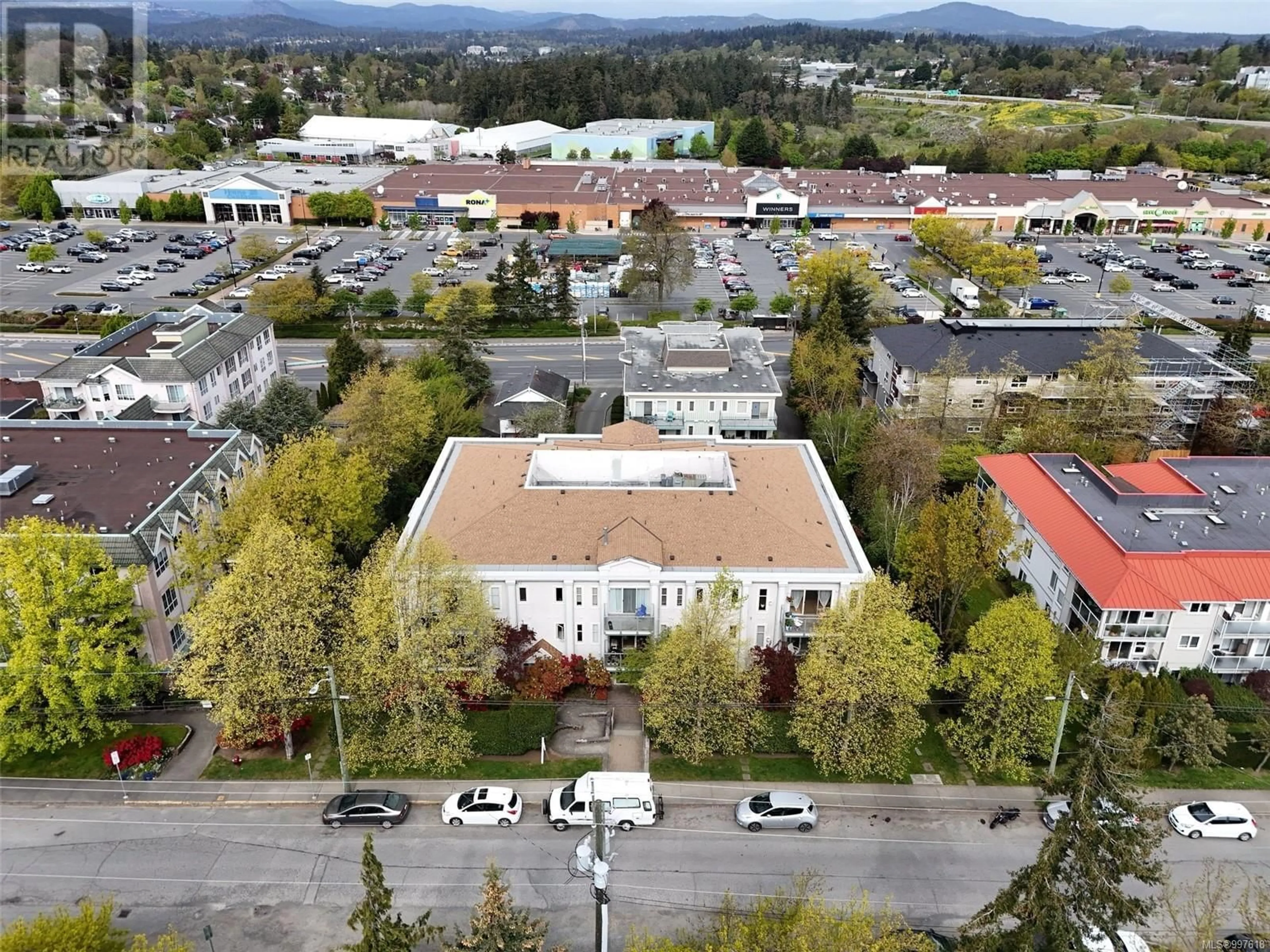 A pic from outside/outdoor area/front of a property/back of a property/a pic from drone, unknown for 206 - 3160 ALBINA STREET, Saanich British Columbia V9A1Z5