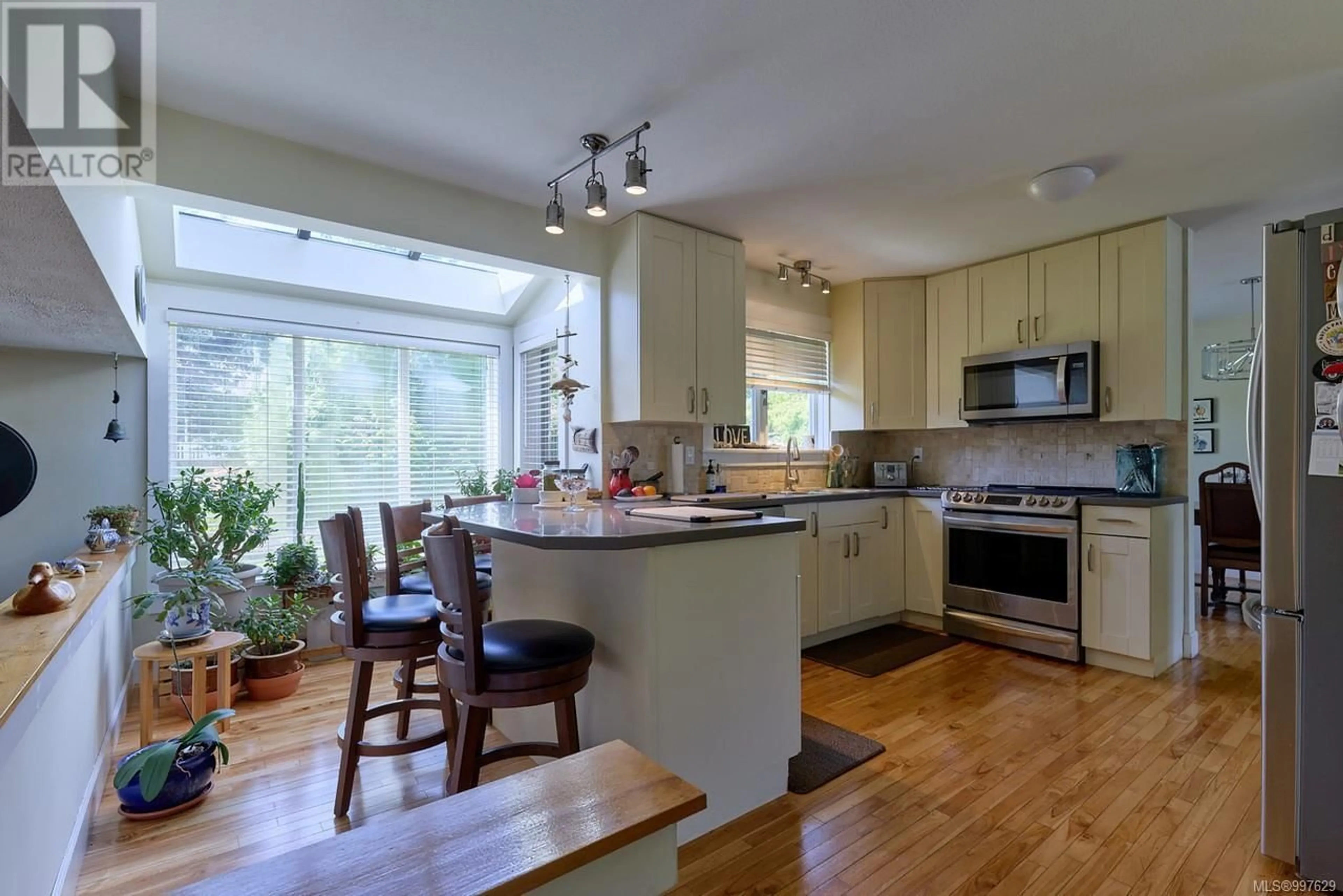 Open concept kitchen, unknown for 4850 OCEAN TRAIL, Bowser British Columbia V0R1G0