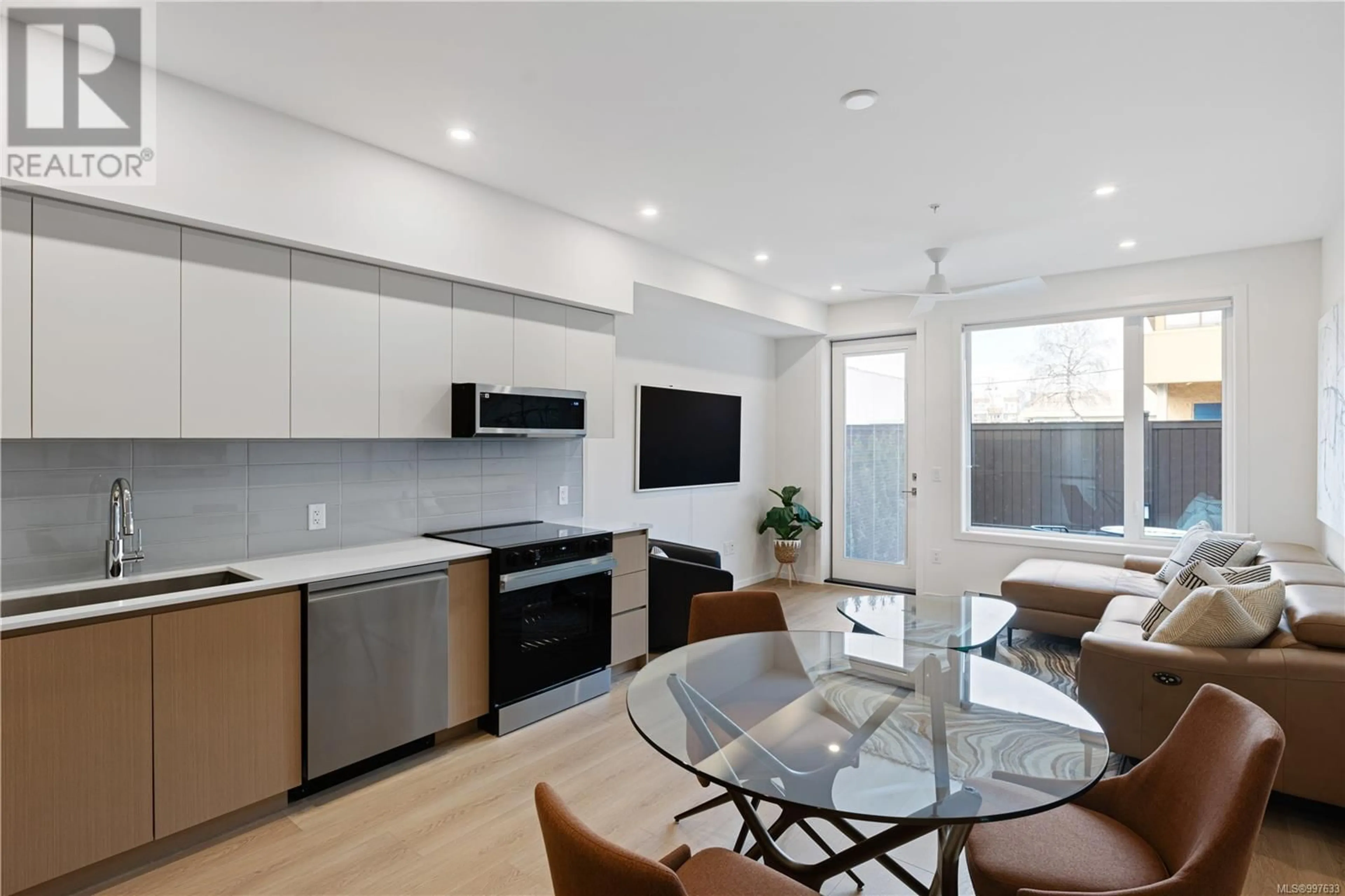 Open concept kitchen, unknown for 106 - 2374 OAKVILLE AVENUE, Sidney British Columbia V8L1V5