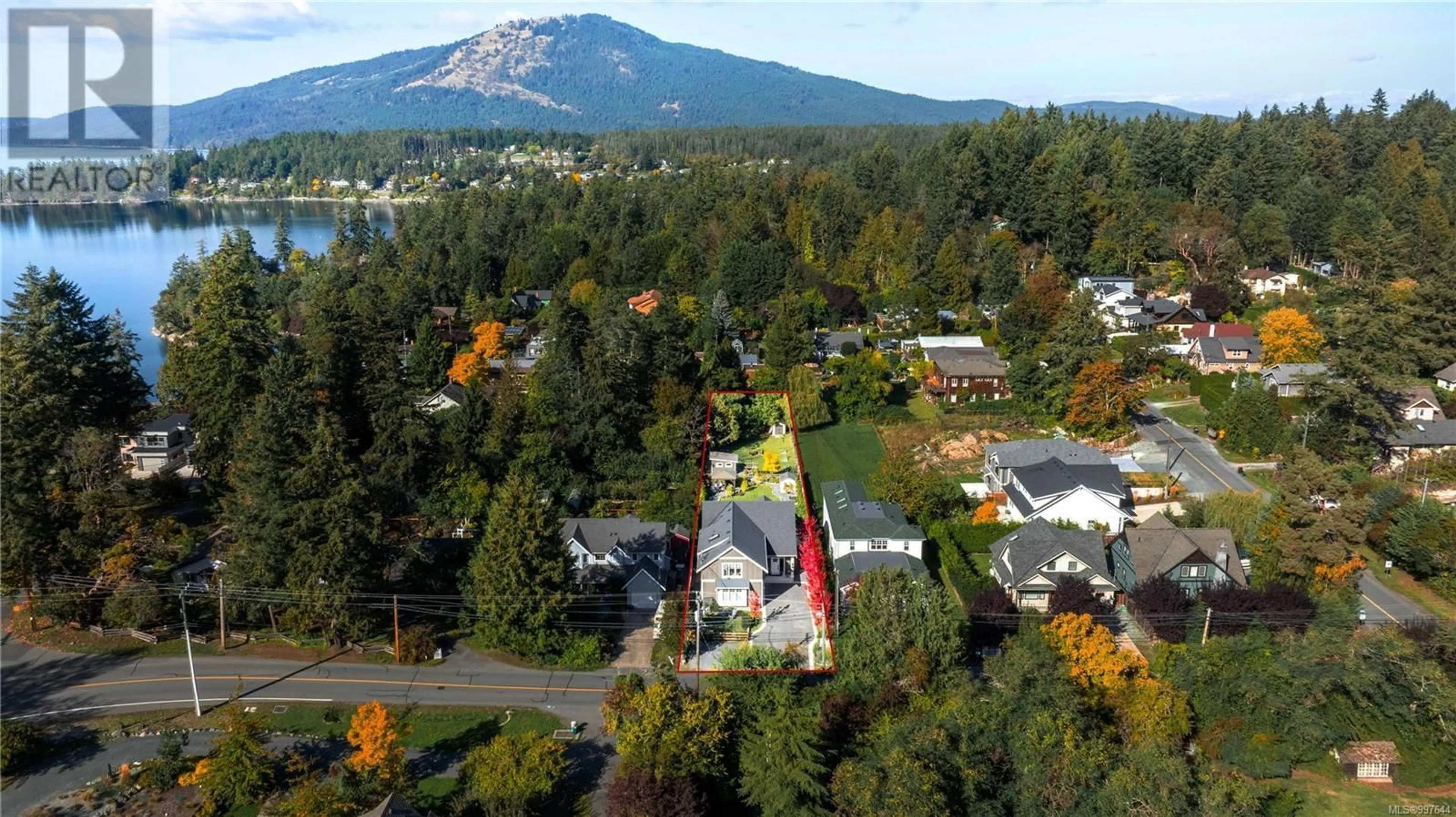A pic from outside/outdoor area/front of a property/back of a property/a pic from drone, mountain view for 648 BIRCH ROAD, North Saanich British Columbia V8L5S2