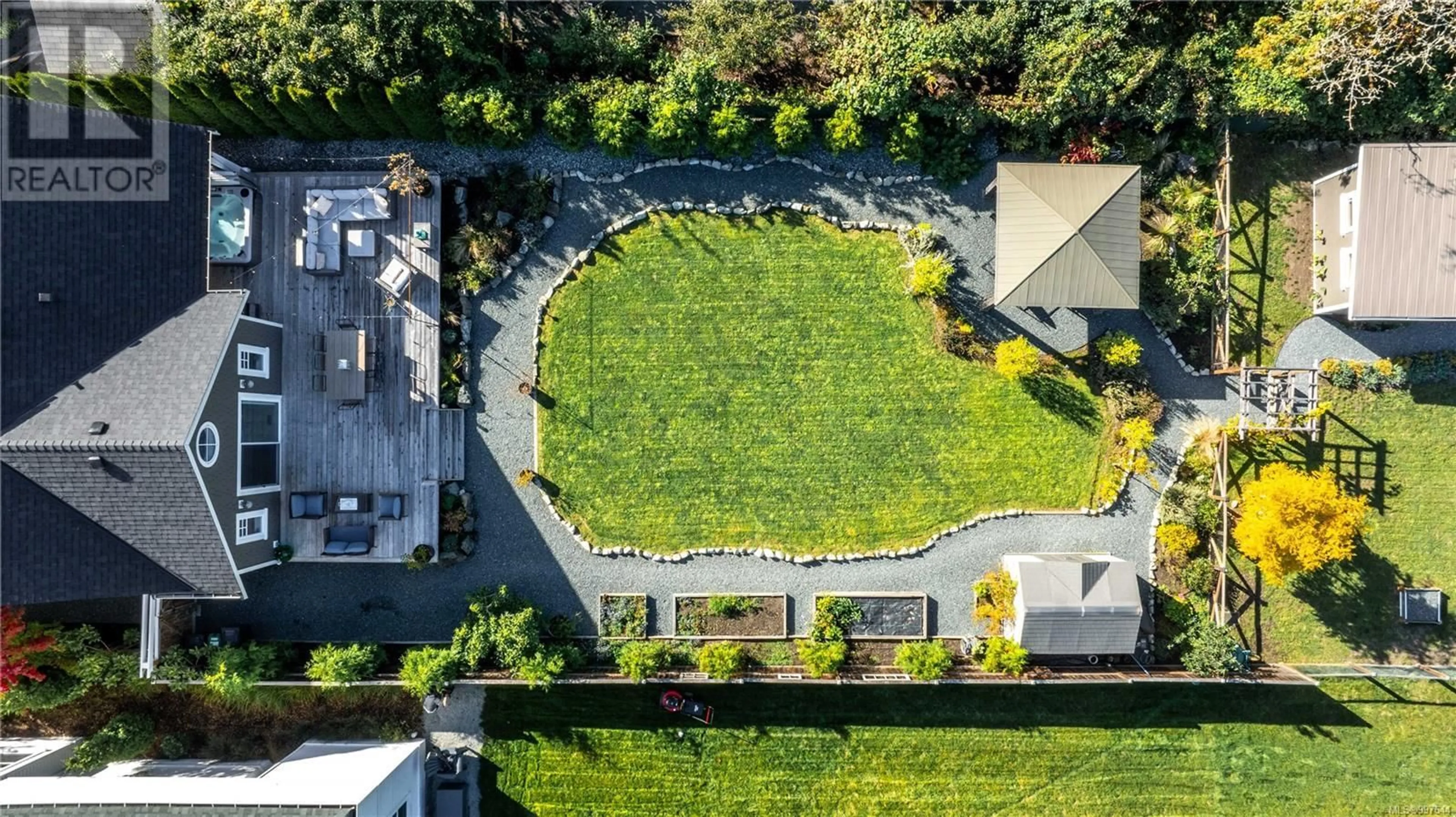 A pic from outside/outdoor area/front of a property/back of a property/a pic from drone, street for 648 BIRCH ROAD, North Saanich British Columbia V8L5S2