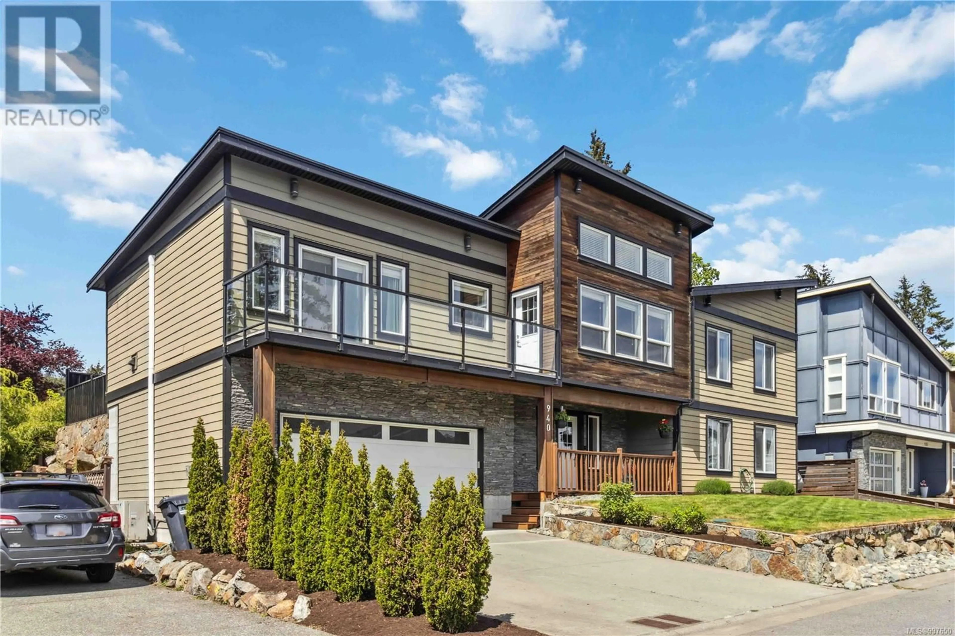 Home with brick exterior material, street for 940 AQUA COURT, Langford British Columbia V9B0N3