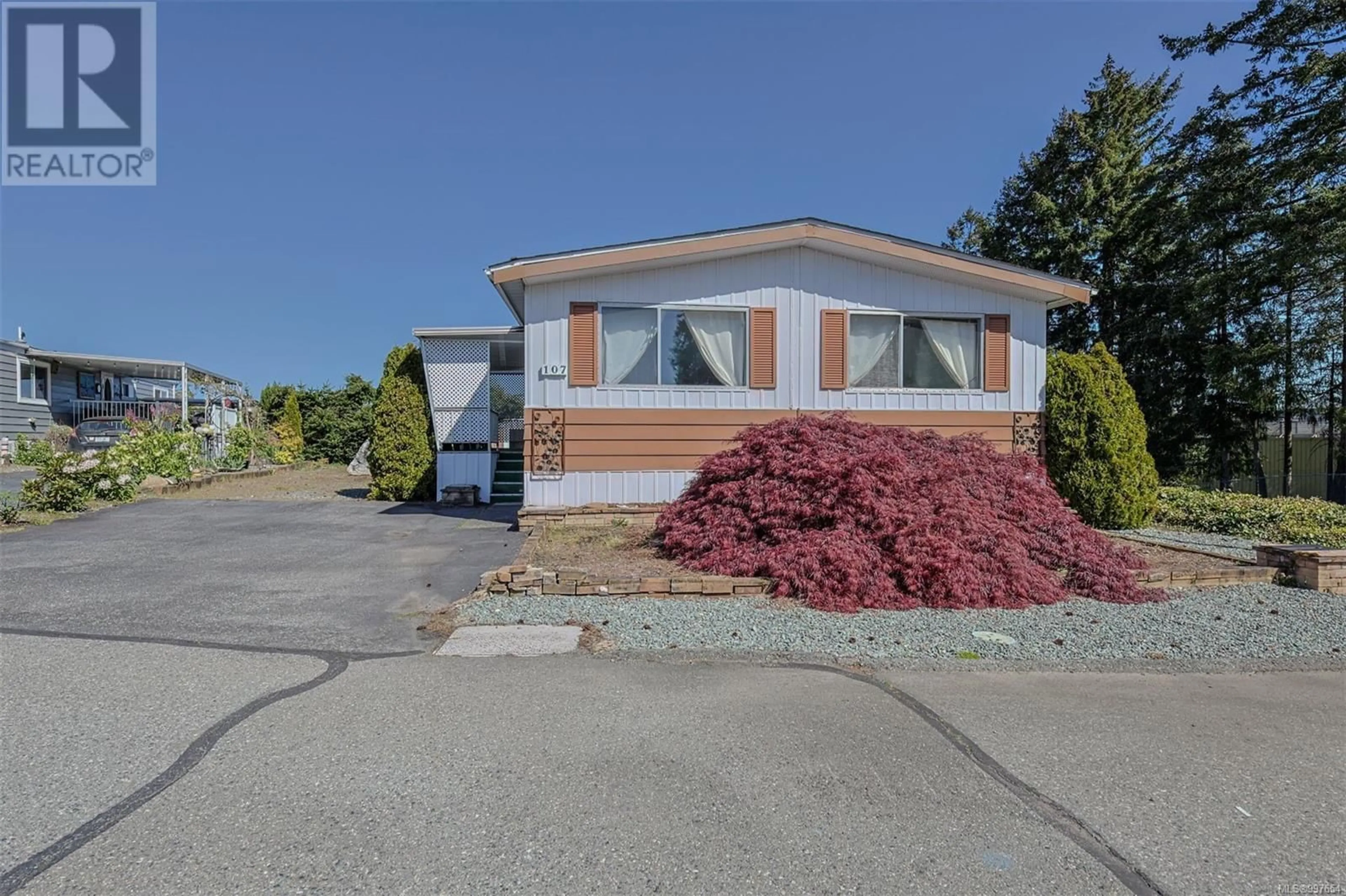 Home with vinyl exterior material, street for 107 - 6325 METRAL DRIVE, Nanaimo British Columbia V9T6P9