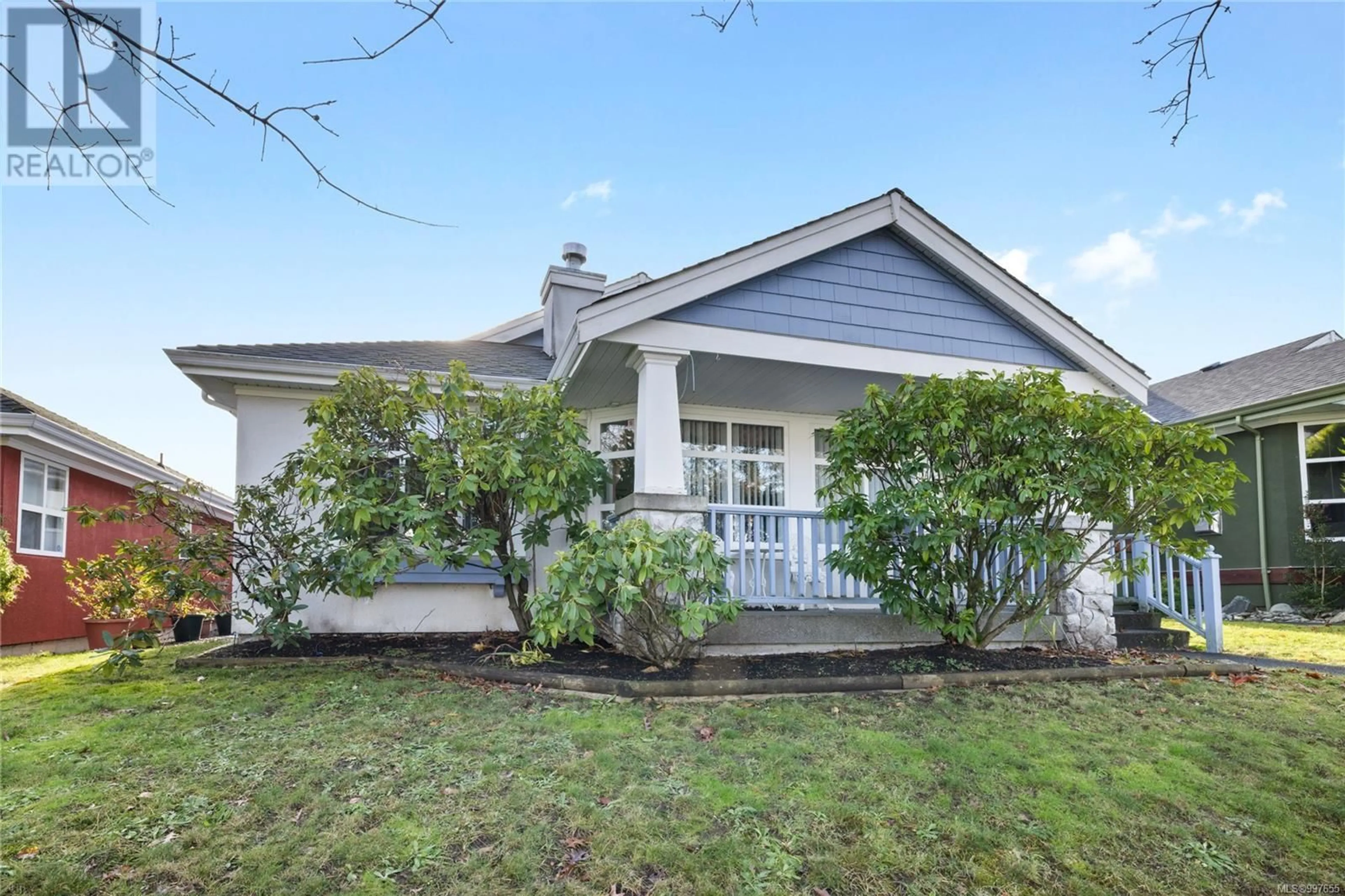A pic from outside/outdoor area/front of a property/back of a property/a pic from drone, street for 850 STANHOPE ROAD, Parksville British Columbia V9T2T7