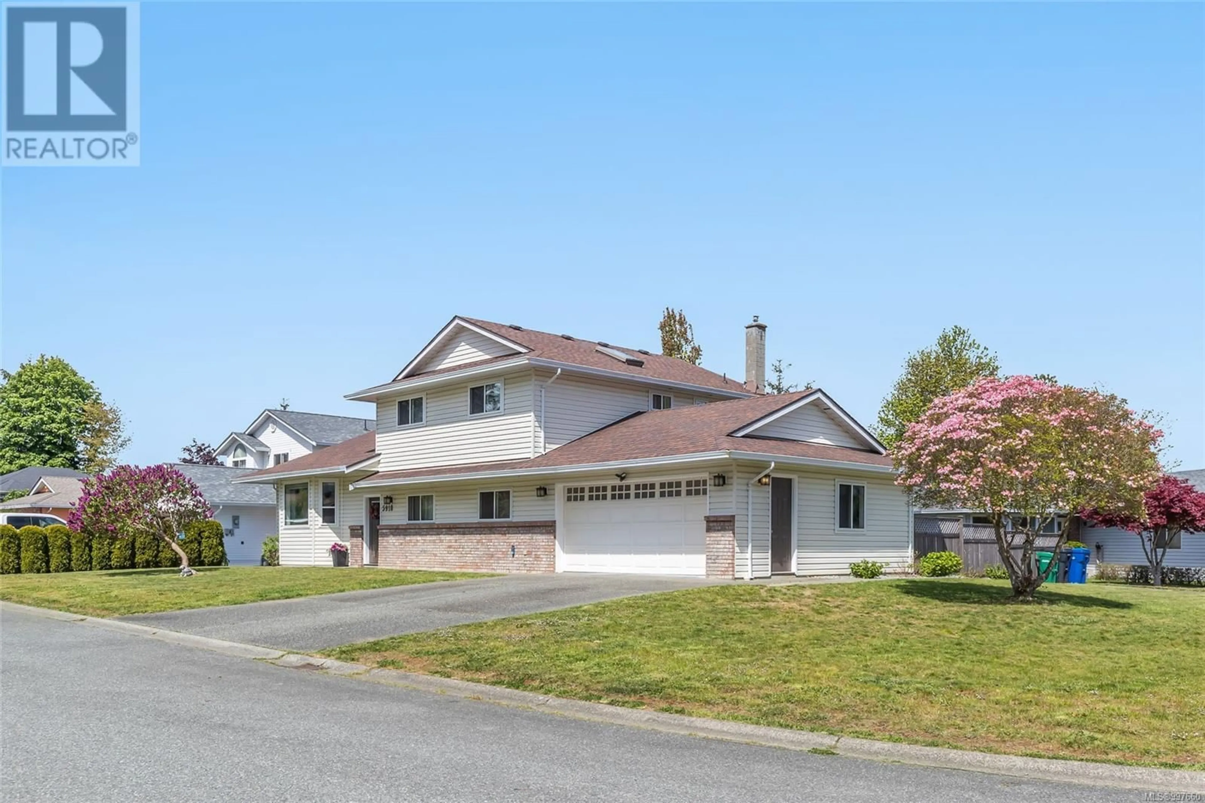 Home with vinyl exterior material, street for 5918 BEACON PLACE, Nanaimo British Columbia V9V1J6