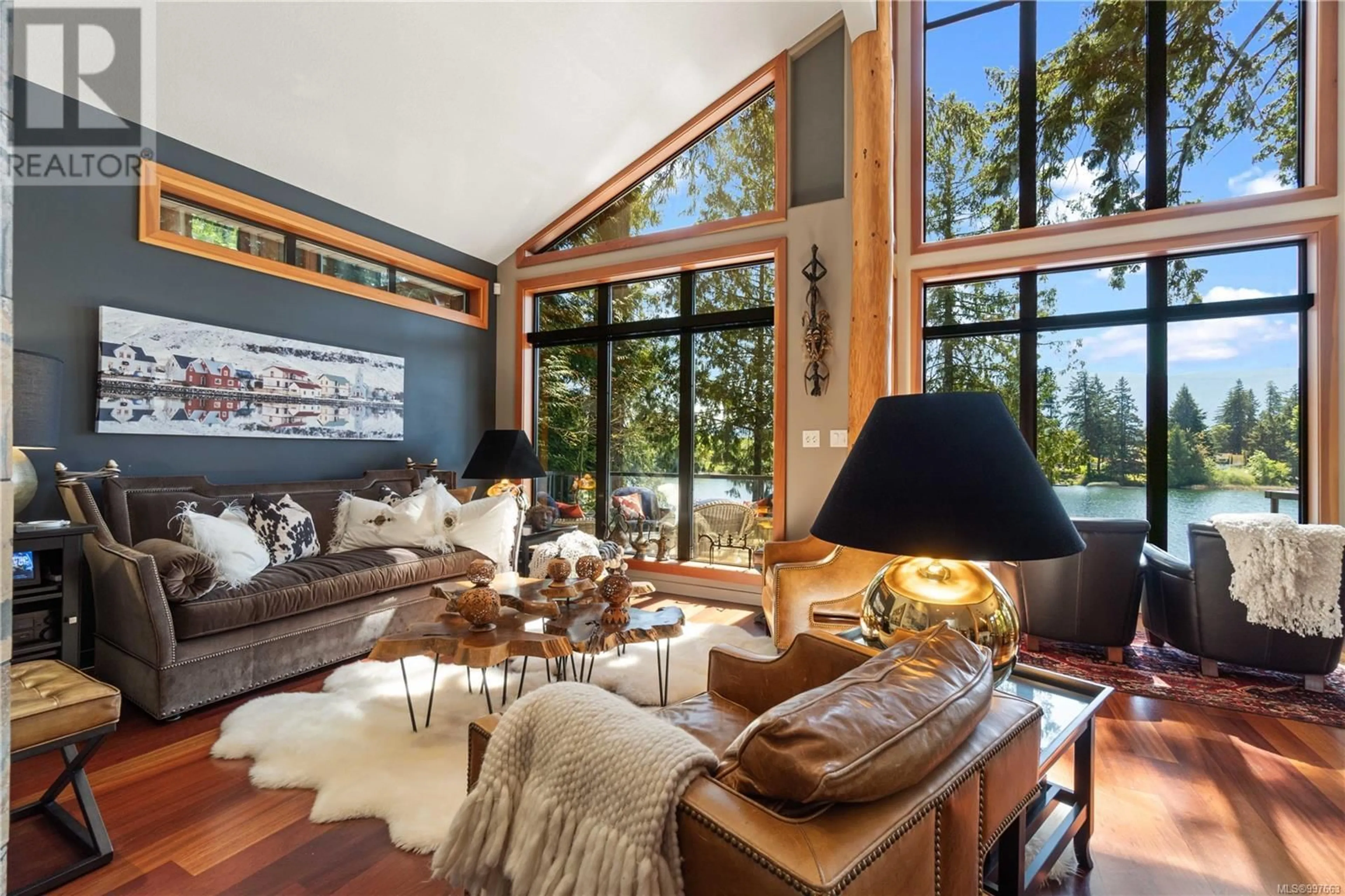 Living room with furniture, unknown for 211 FERNTREE PLACE, Nanaimo British Columbia V9T5M1