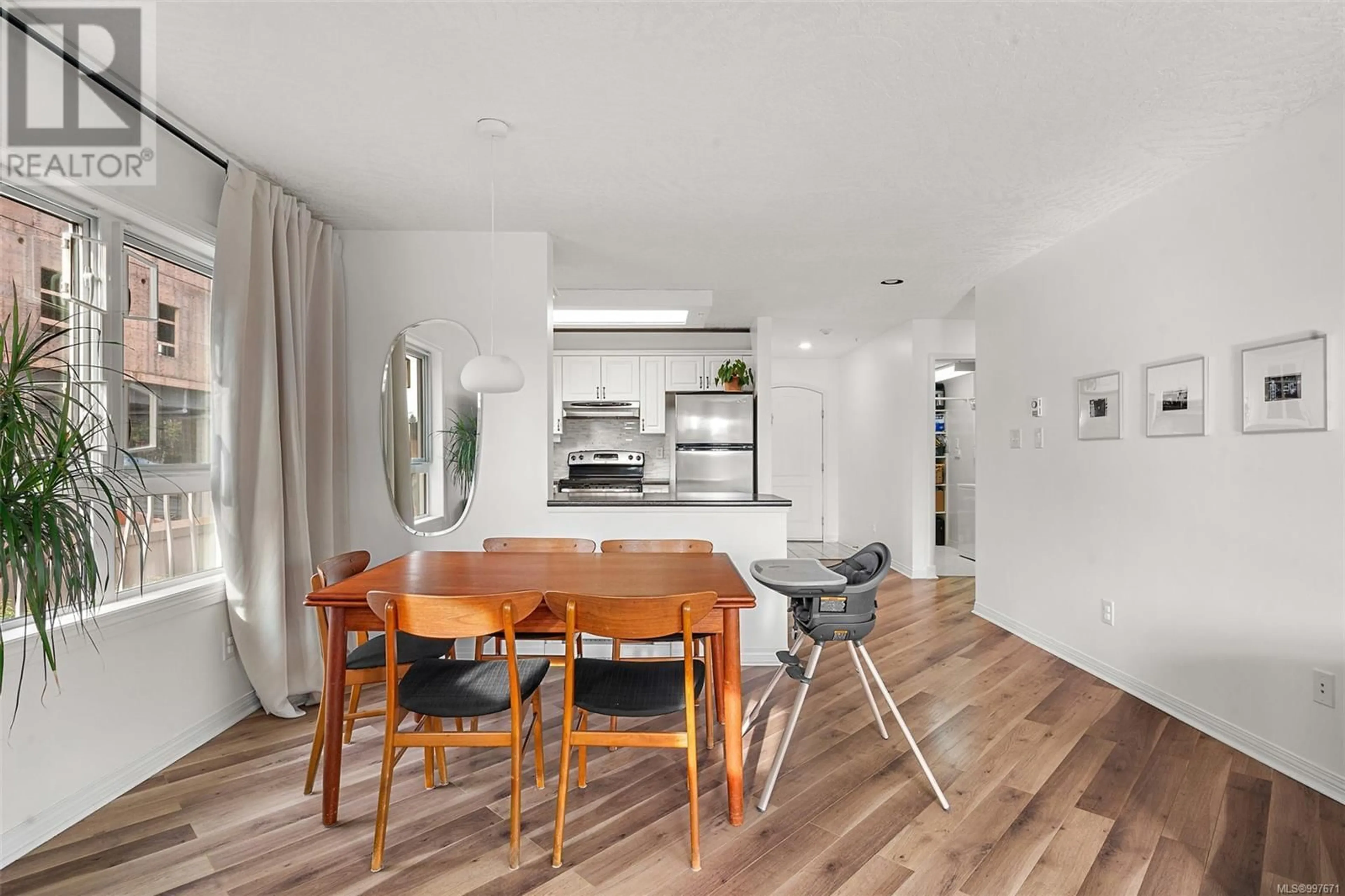 Unknown for 216 - 1083 TILLICUM ROAD, Esquimalt British Columbia V9V7L7