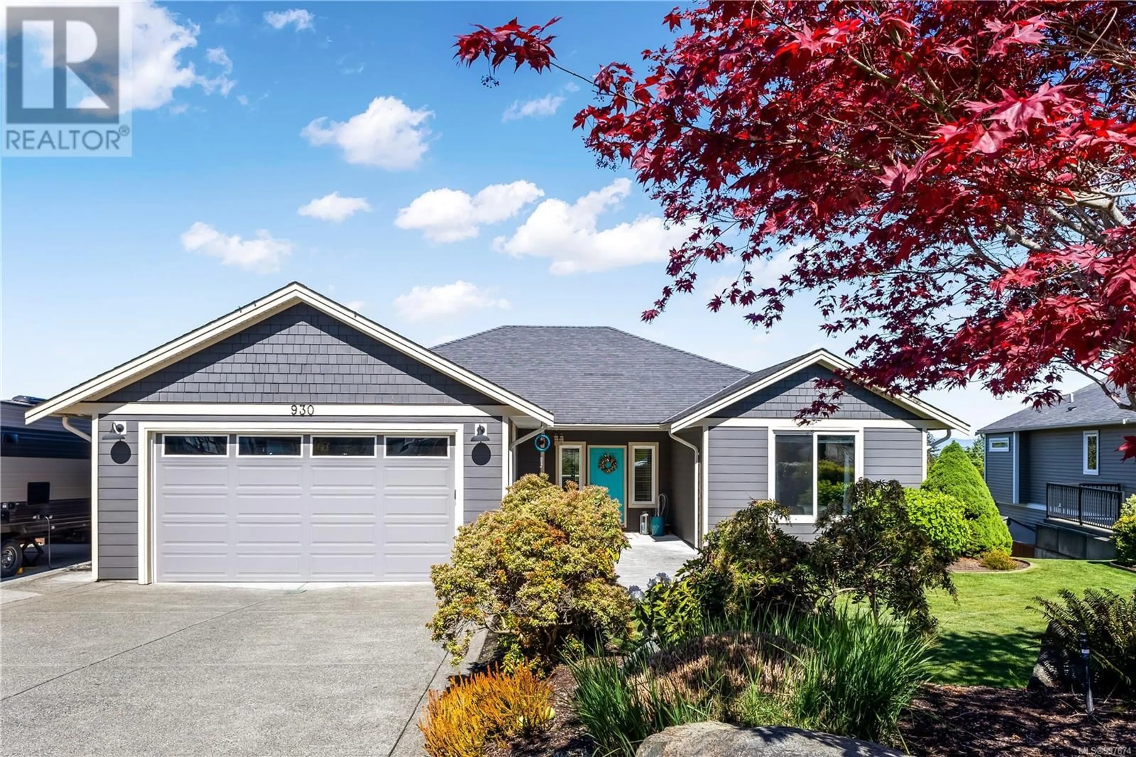 Home with vinyl exterior material, street for 930 TIMBERLINE DRIVE, Campbell River British Columbia V9H0A8