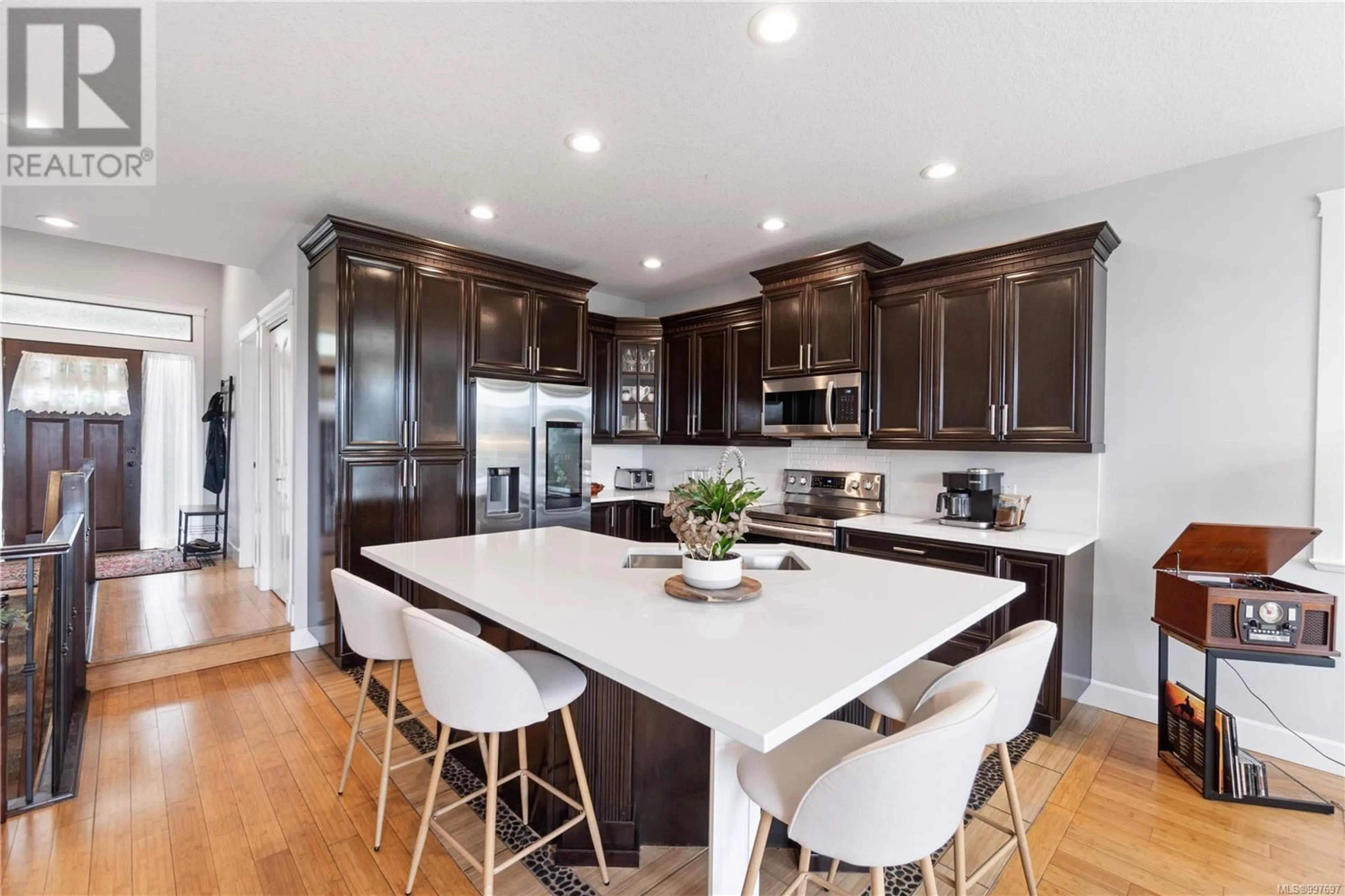Open concept kitchen, unknown for 4232 GULFVIEW DRIVE, Nanaimo British Columbia V9T6S7