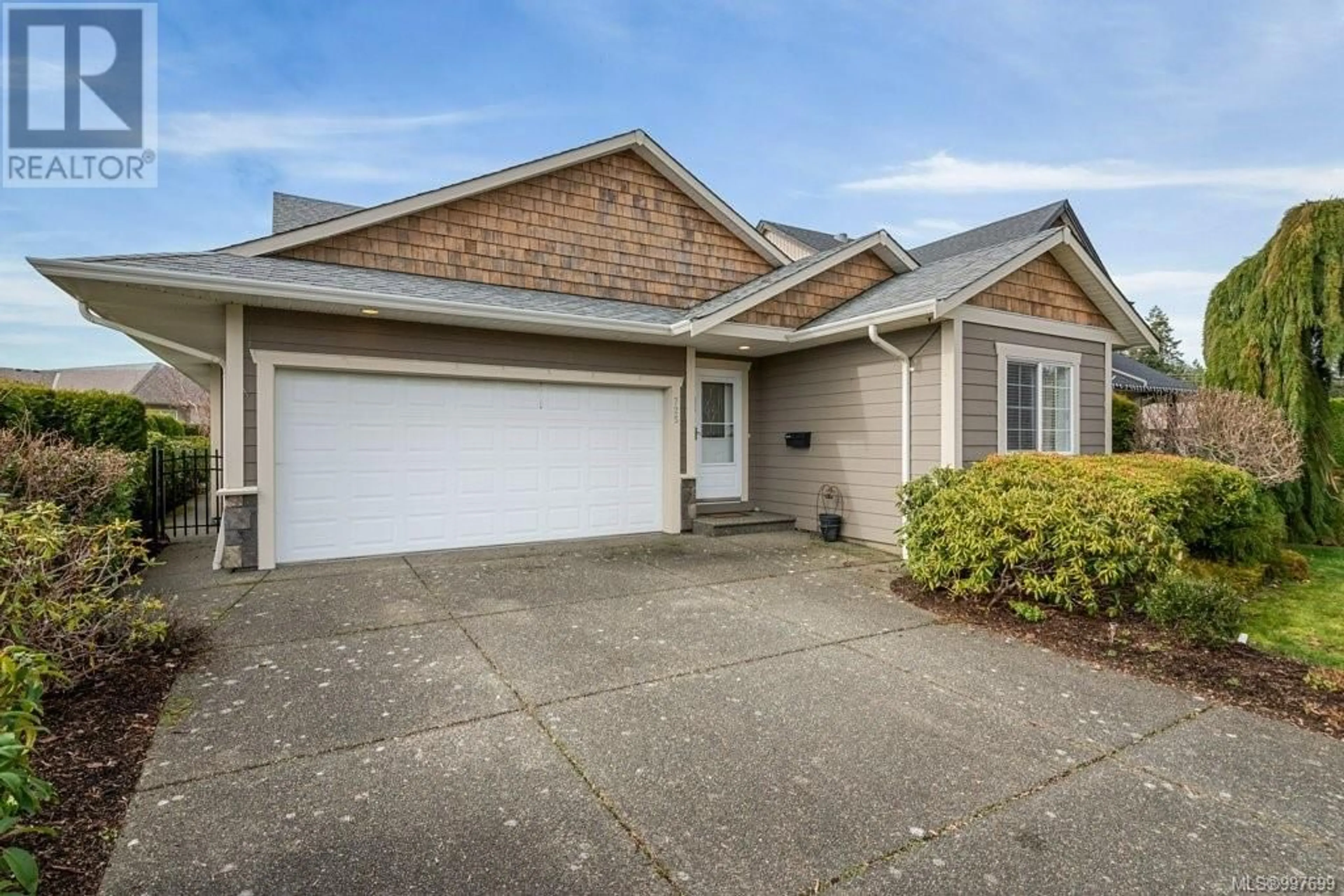 Unknown for 725 LANCASTER WAY, Comox British Columbia V9M4J3