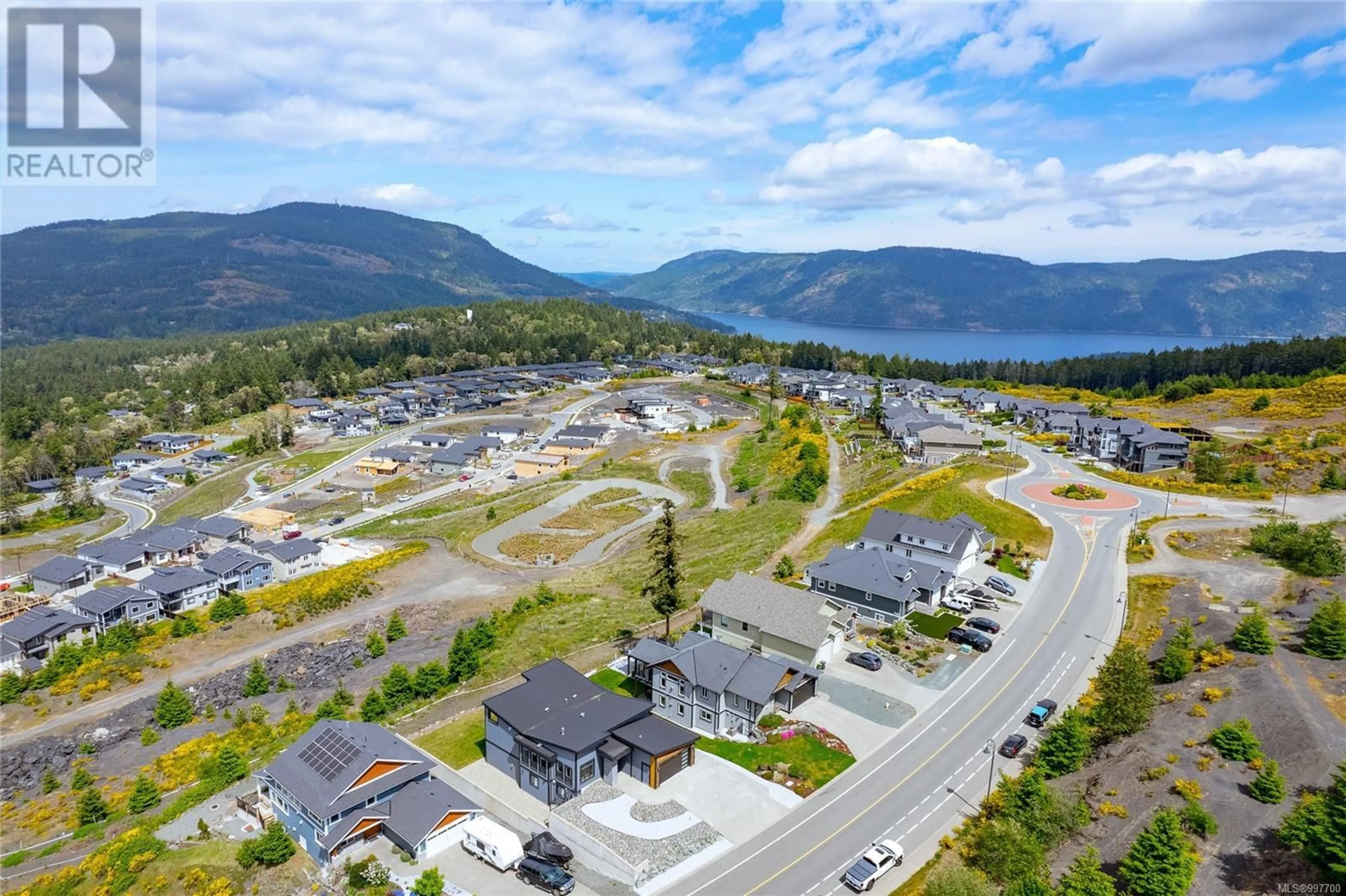 A pic from outside/outdoor area/front of a property/back of a property/a pic from drone, water/lake/river/ocean view for 1253 KINGSVIEW ROAD, Duncan British Columbia V9L0B3
