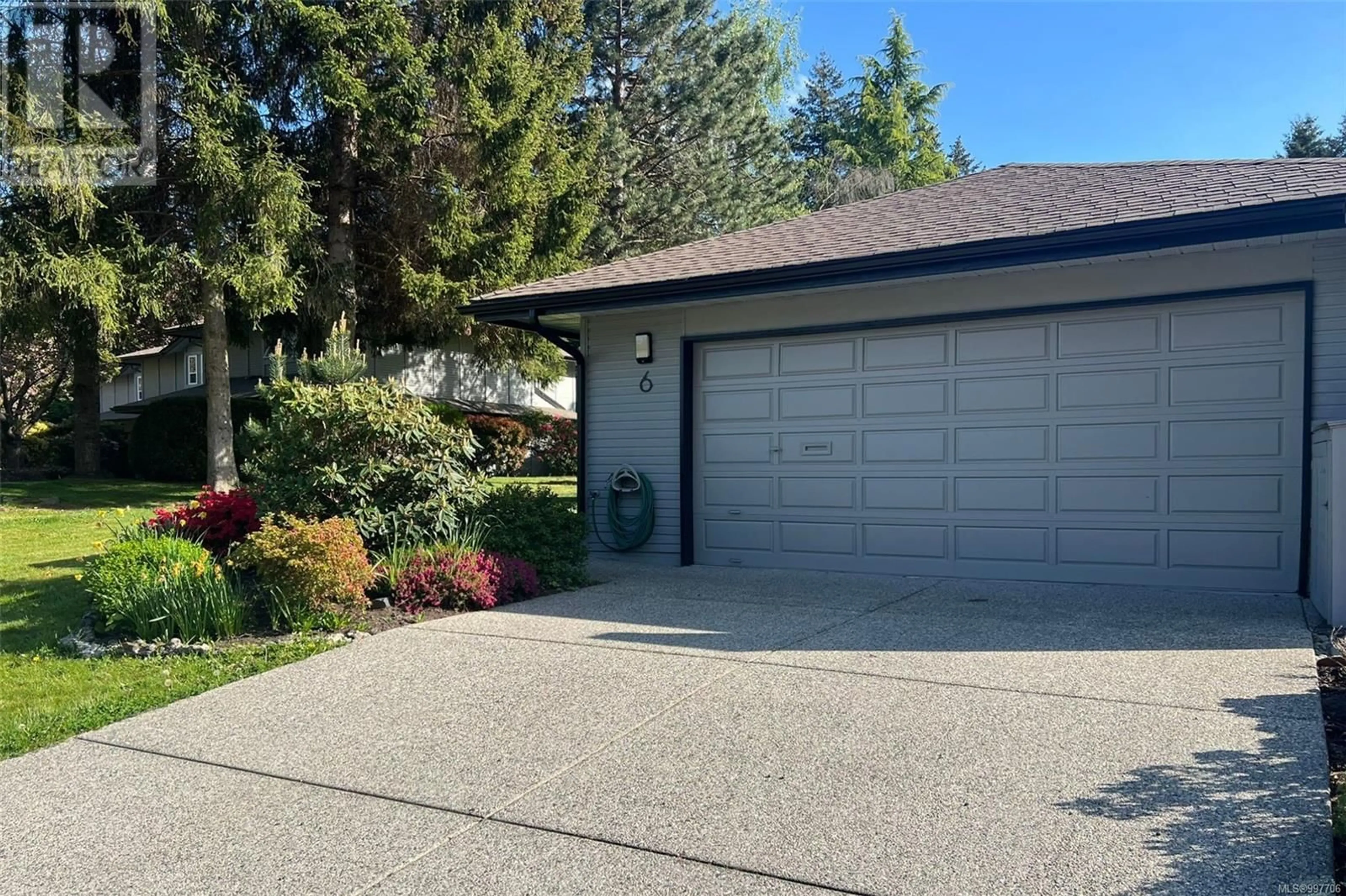Unknown for 6 - 4630 LOCHSIDE DRIVE, Saanich British Columbia V8Y2T1