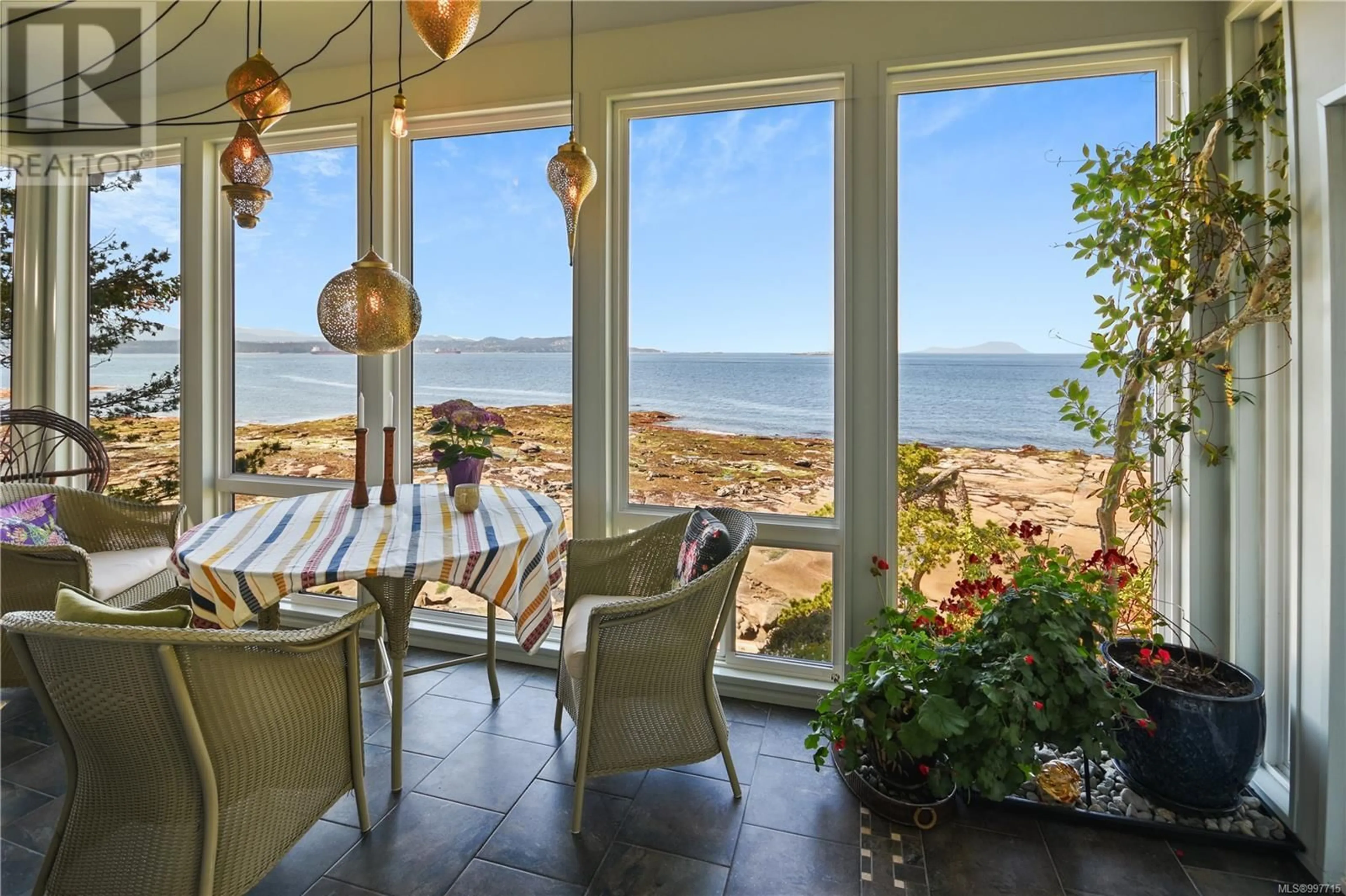 Dining room, ceramic/tile floor for 220-224 DECOURCY DRIVE, Gabriola Island British Columbia V0R1X1