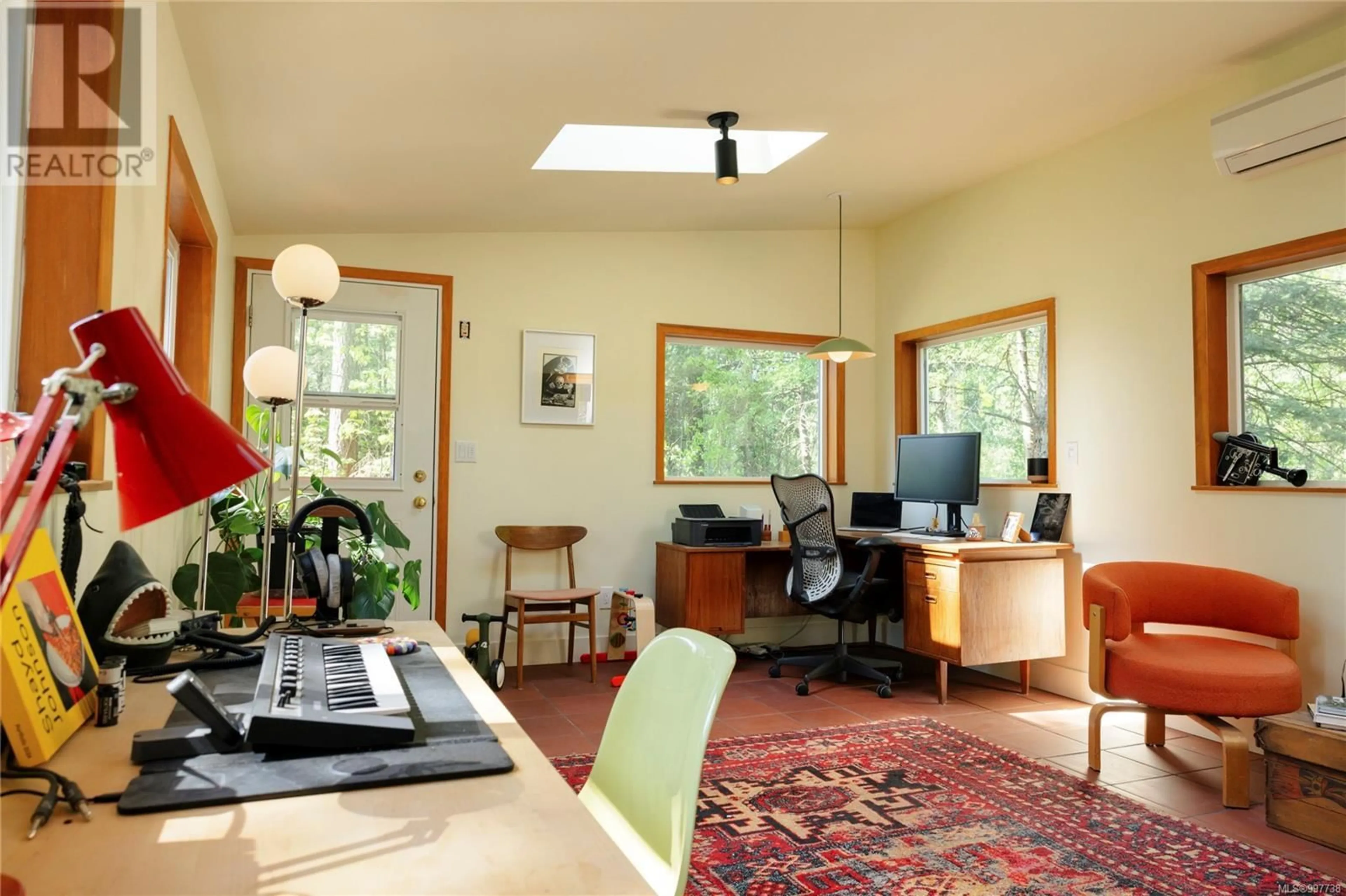 A pic of a room for 1835 SEA URCHIN END, Gabriola Island British Columbia V0R1X6