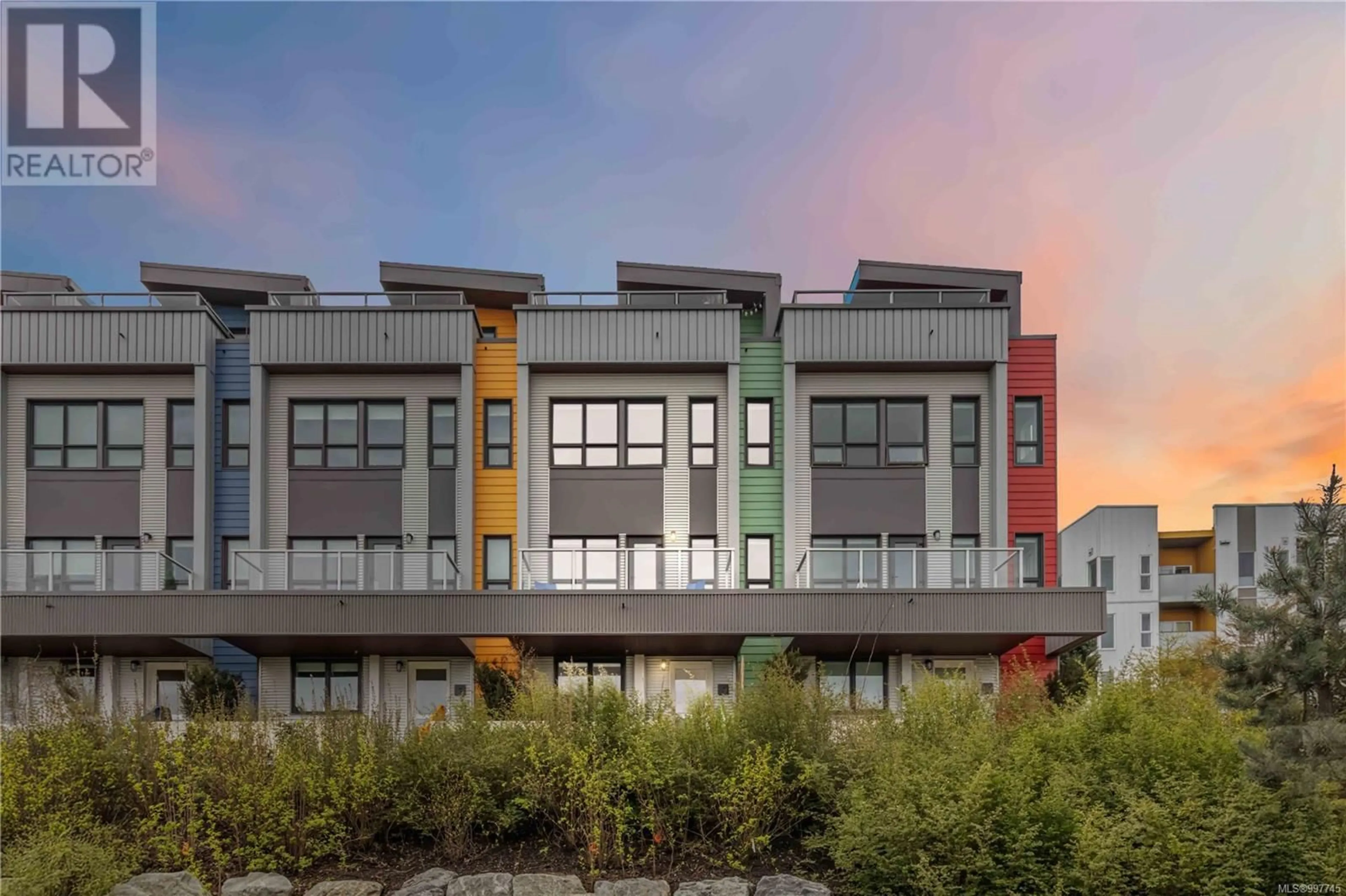 Unknown for 2 - 757 TYEE ROAD, Victoria British Columbia V9A0J6