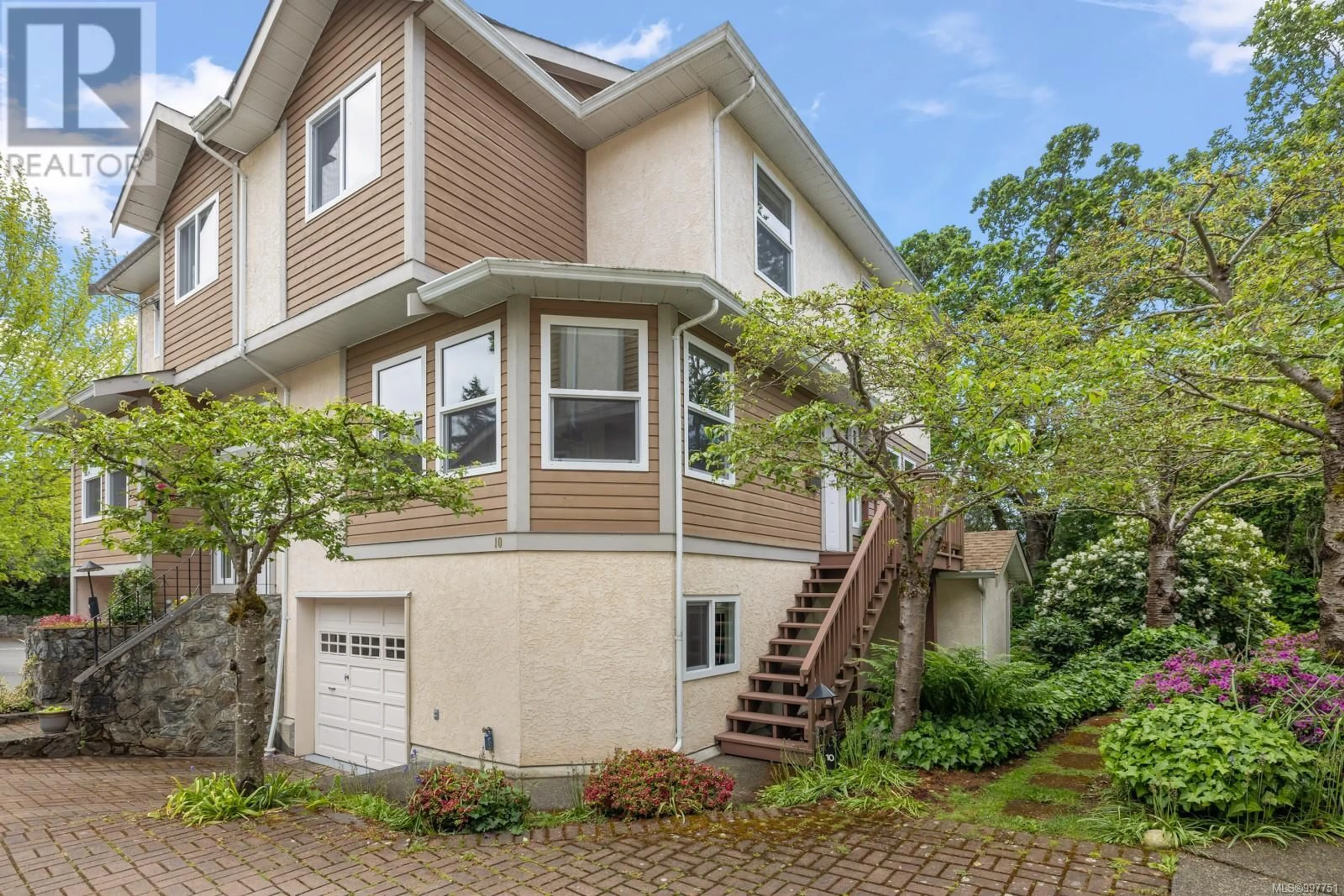 Unknown for 10 - 4580 WEST SAANICH ROAD, Saanich British Columbia V8Z3G4