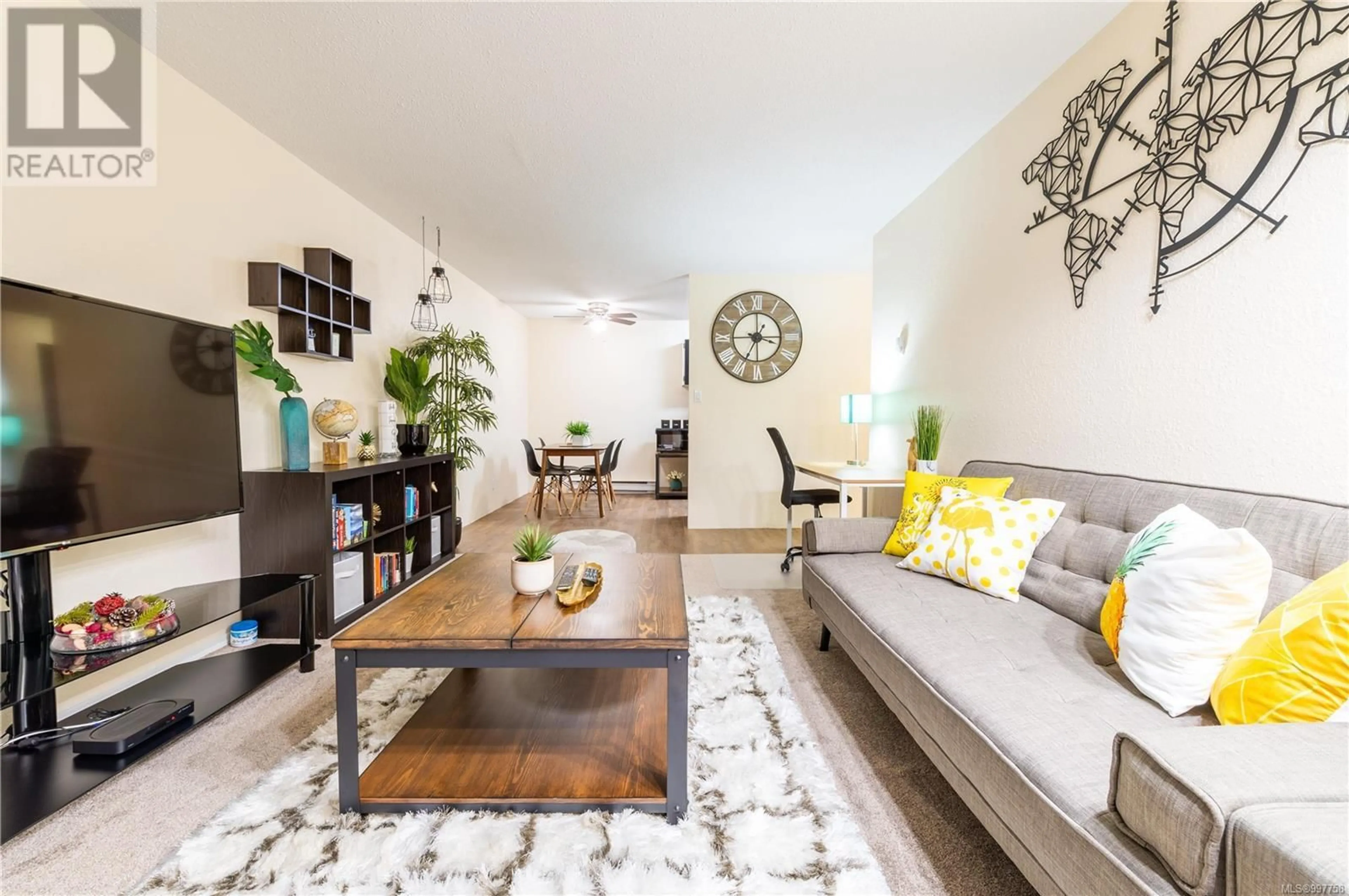 Living room with furniture, unknown for 202 - 1600 DUFFERIN CRESCENT, Nanaimo British Columbia V9S5N2