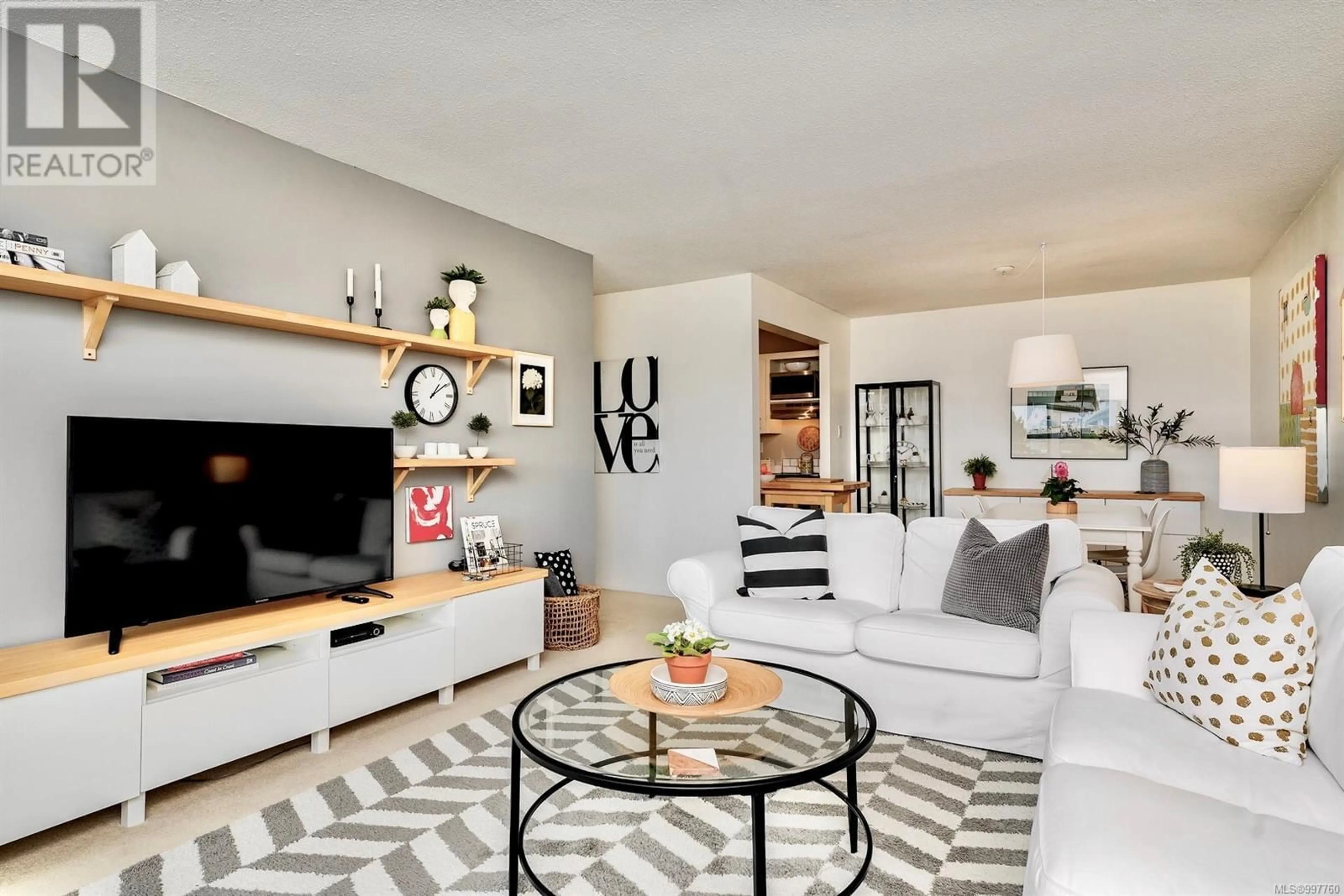 Living room with furniture, unknown for 420 - 964 HEYWOOD AVENUE, Victoria British Columbia V8V2Y5