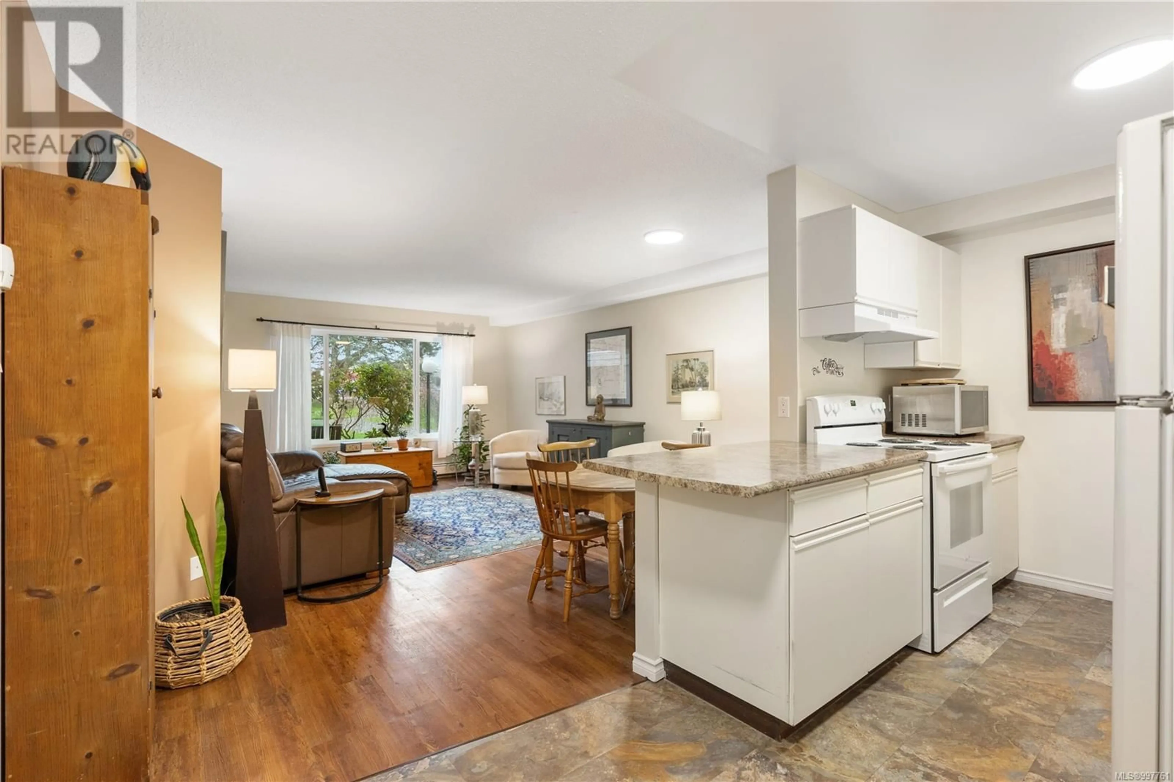 Open concept kitchen, unknown for 115 - 10110 FIFTH STREET, Sidney British Columbia V8L2X9