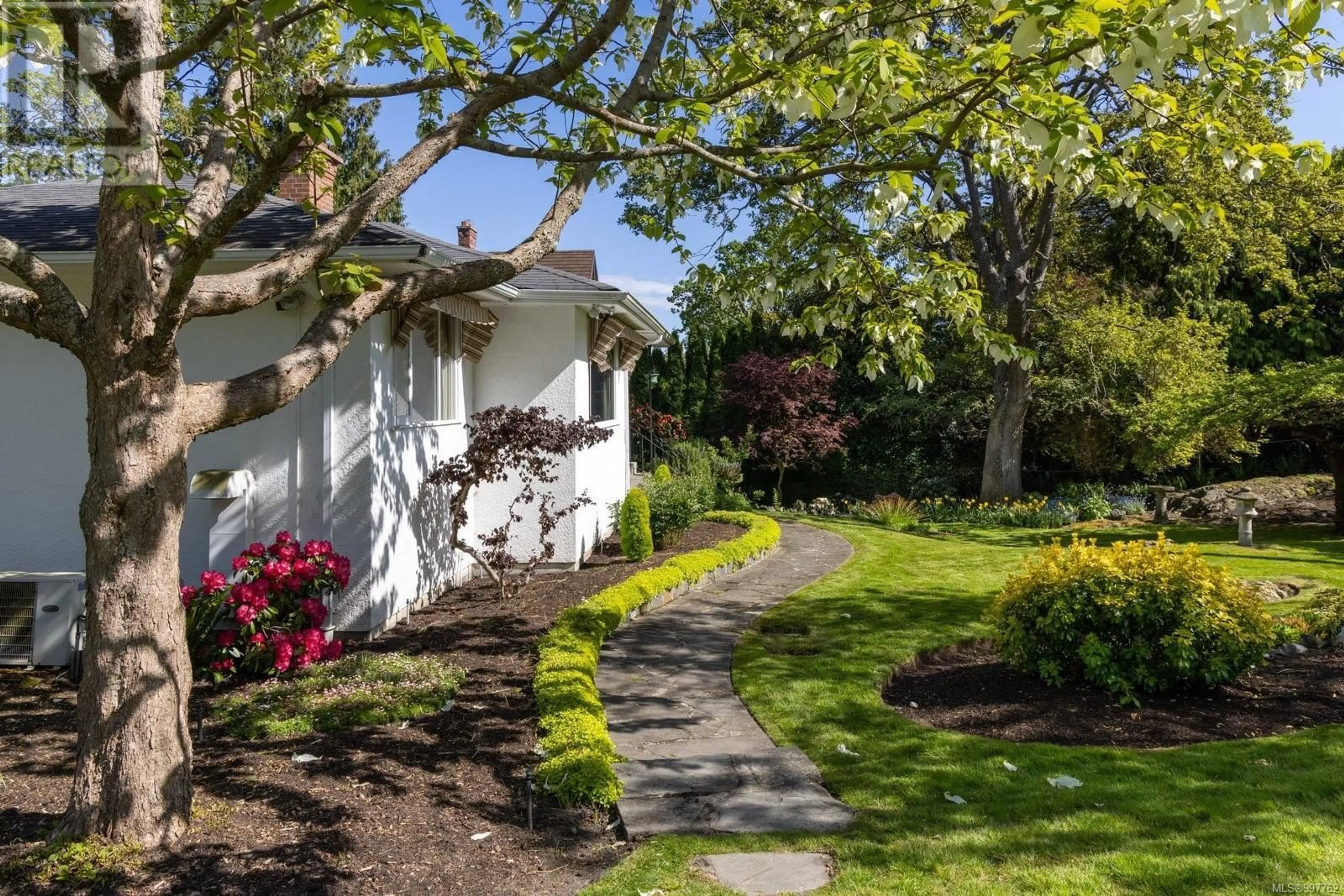 Unknown for 1235 TRANSIT ROAD, Oak Bay British Columbia V8S5A4