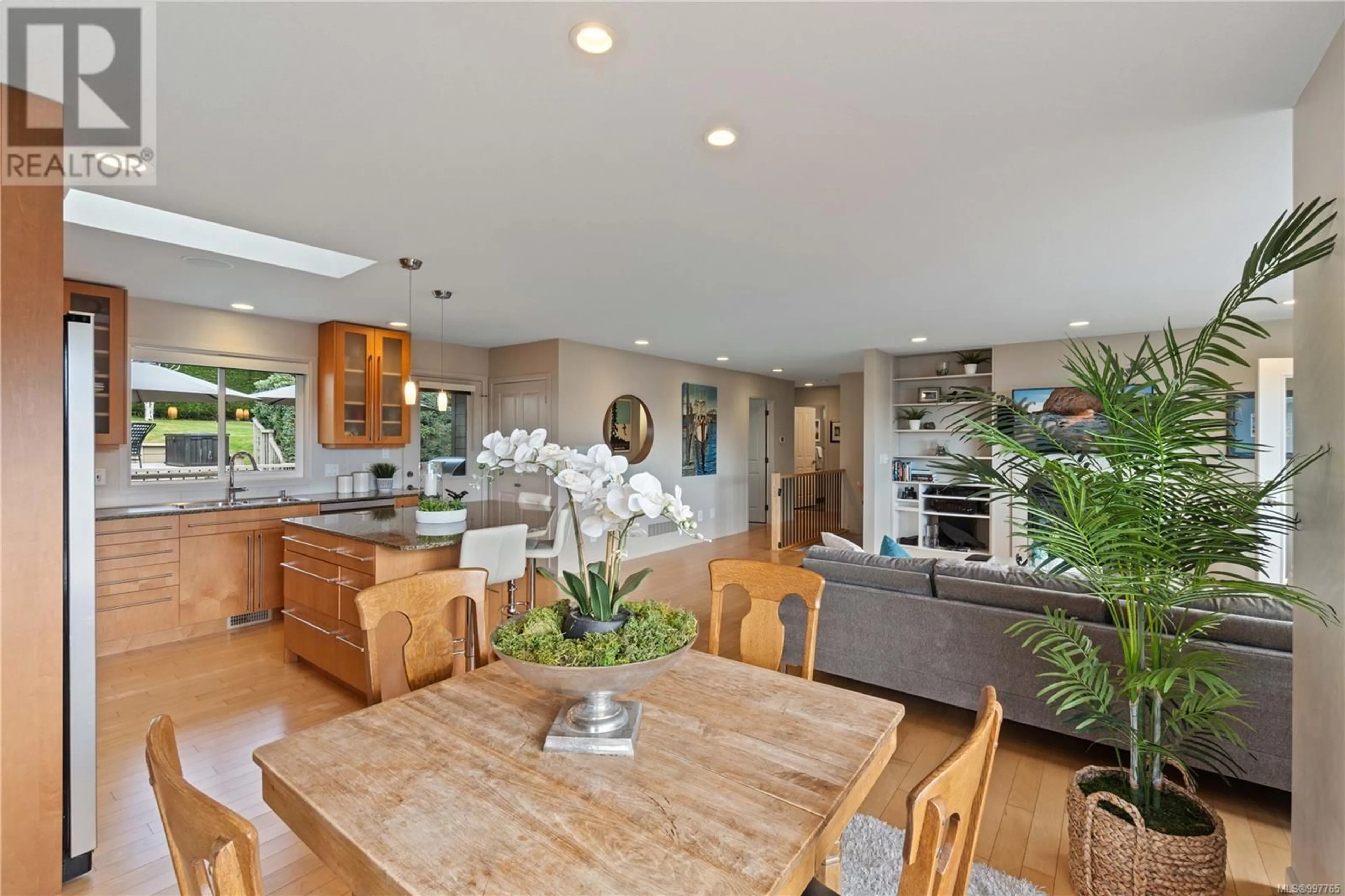 Open concept kitchen, unknown for 3298 SHEARWATER DRIVE, Nanaimo British Columbia V9T6A1