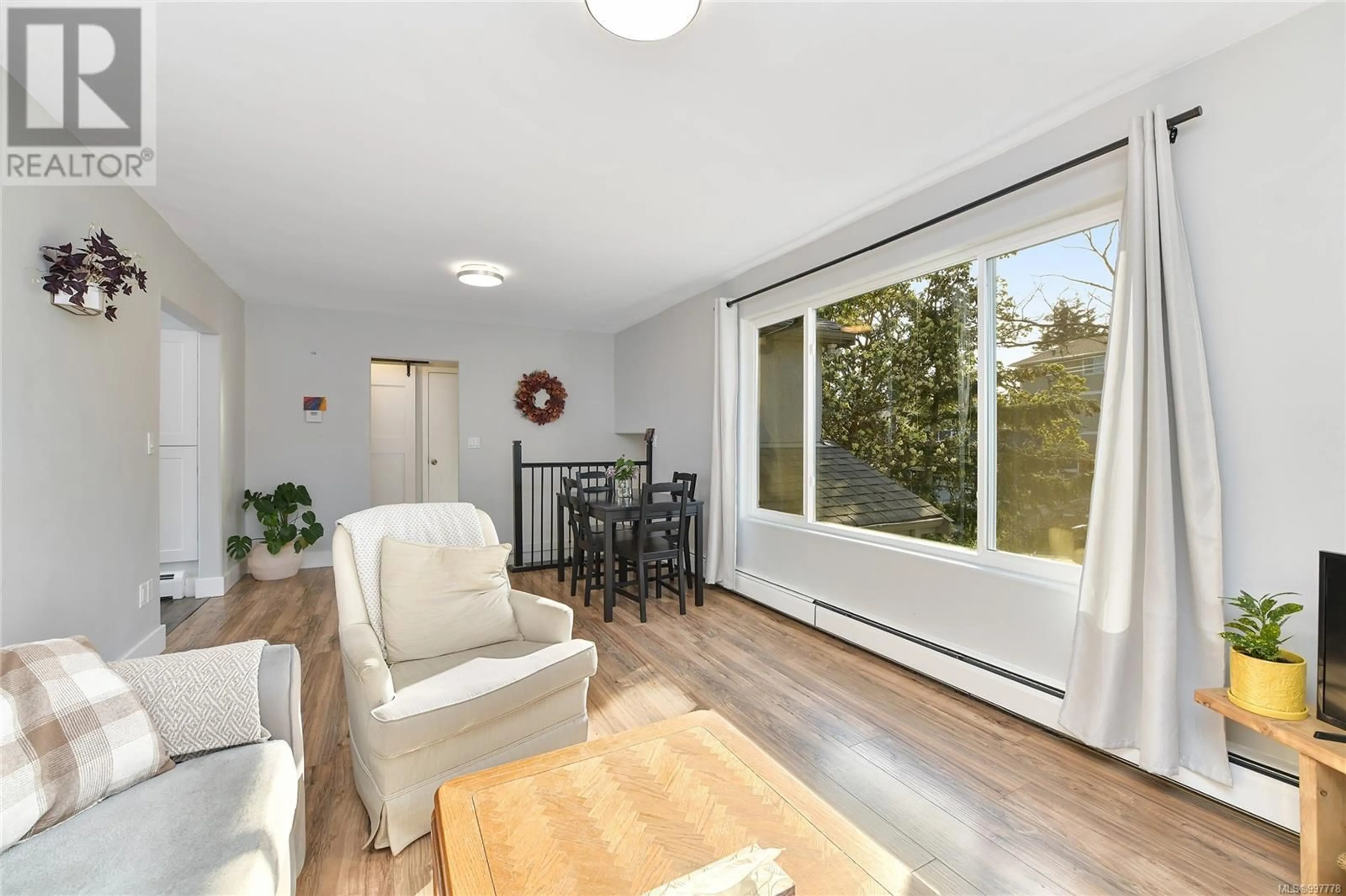 Living room with furniture, unknown for 2589 WENTWICH ROAD, Langford British Columbia V9B3N5