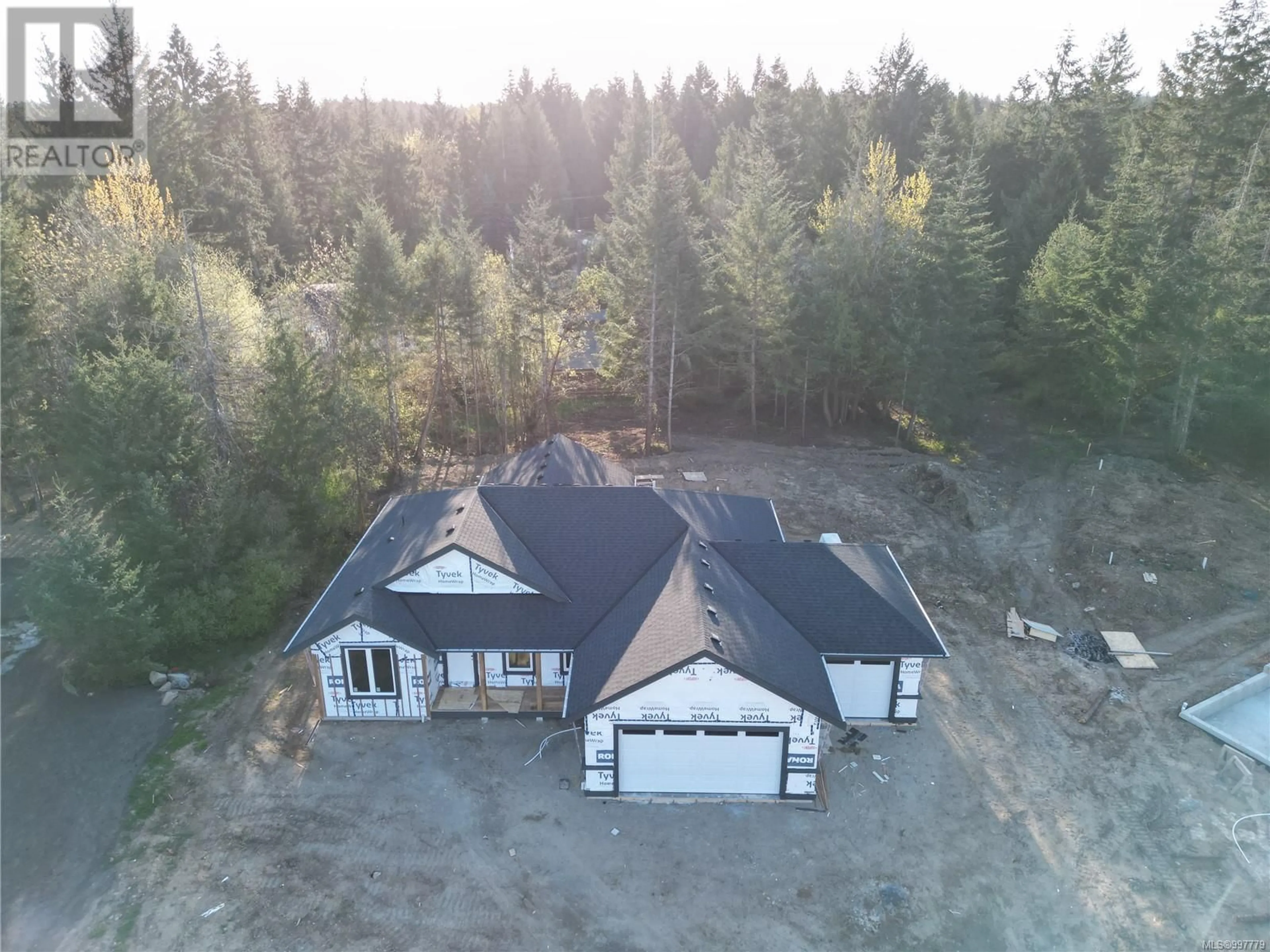 A pic from outside/outdoor area/front of a property/back of a property/a pic from drone, building for 1940 WOOBANK ROAD, Nanaimo British Columbia V9X1G9