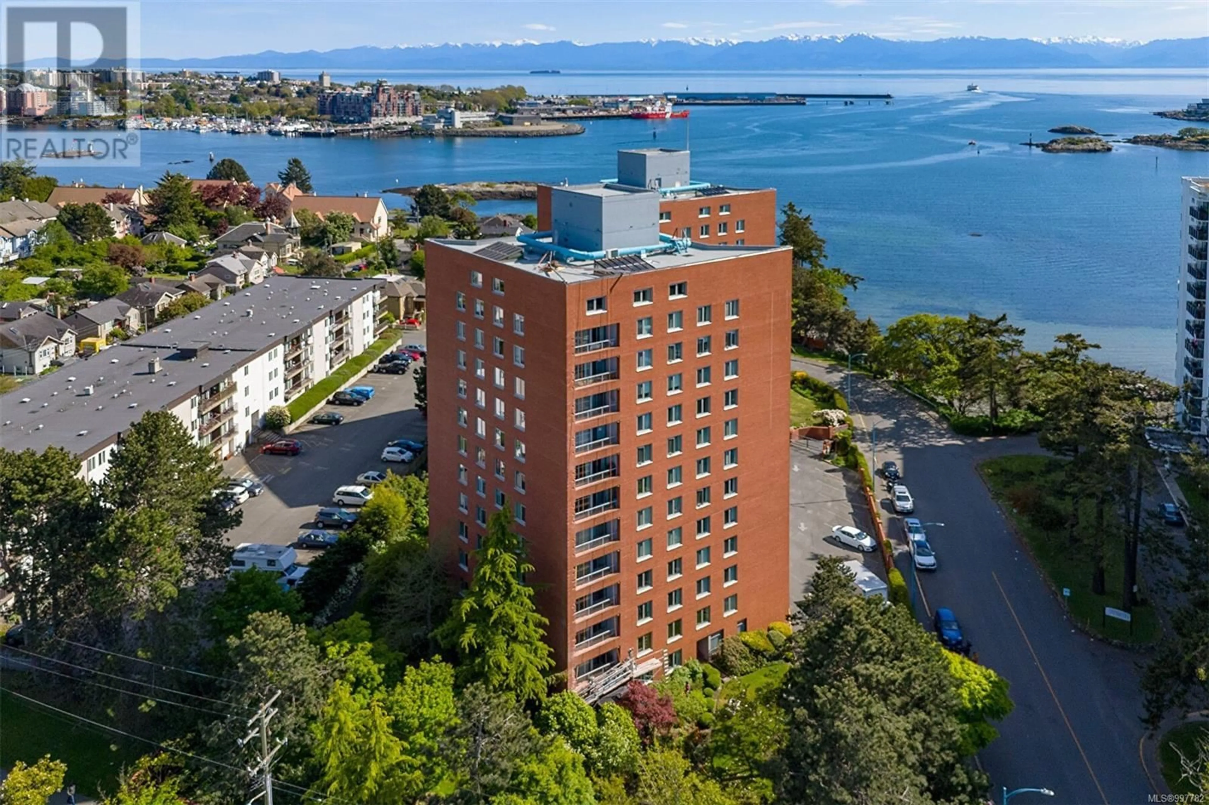 A pic from outside/outdoor area/front of a property/back of a property/a pic from drone, water/lake/river/ocean view for 906 - 327 MAITLAND STREET, Victoria British Columbia V9A7G7