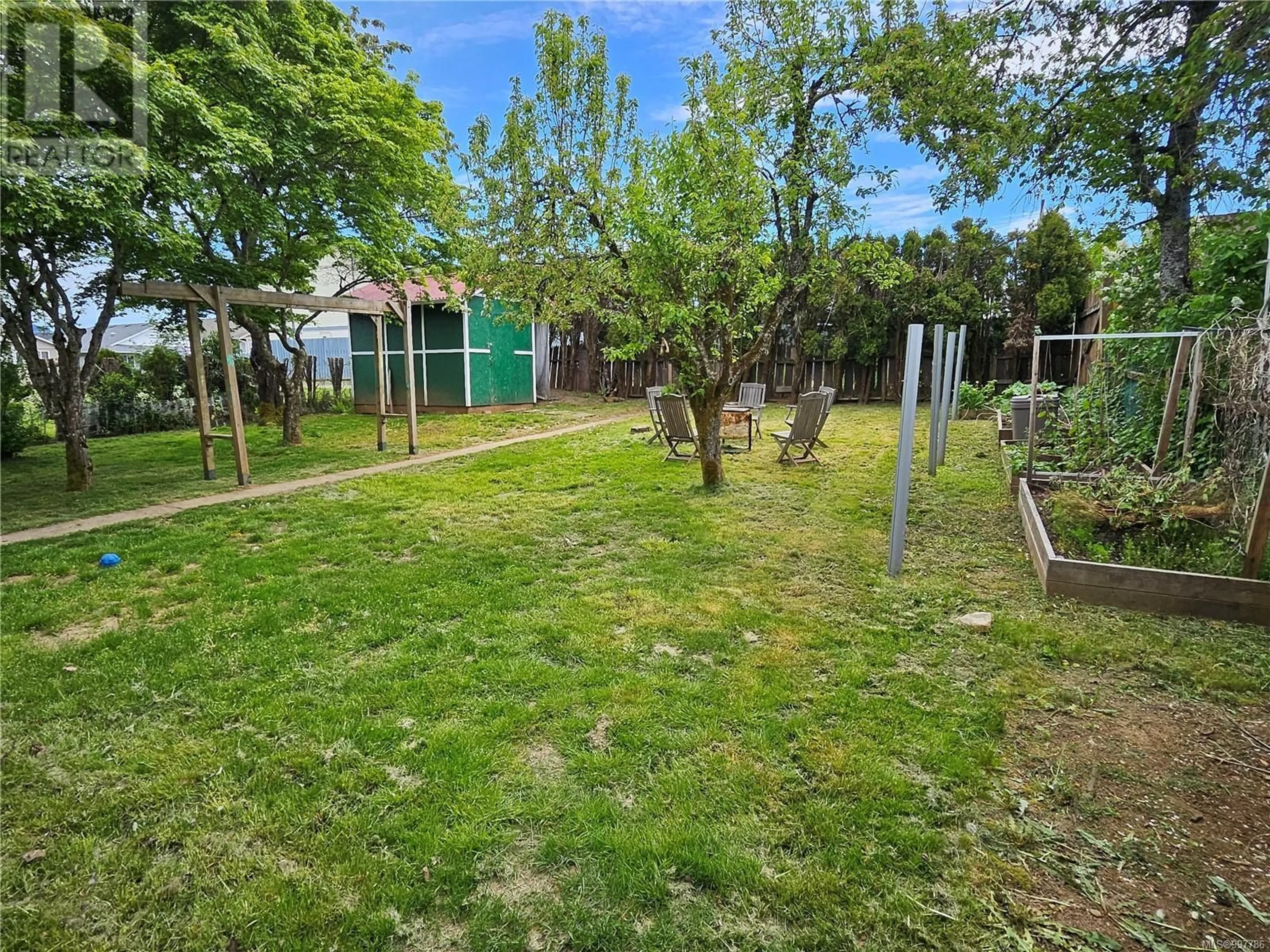 A pic from outside/outdoor area/front of a property/back of a property/a pic from drone, forest/trees view for 3683 11TH AVENUE, Port Alberni British Columbia V9Y8T4