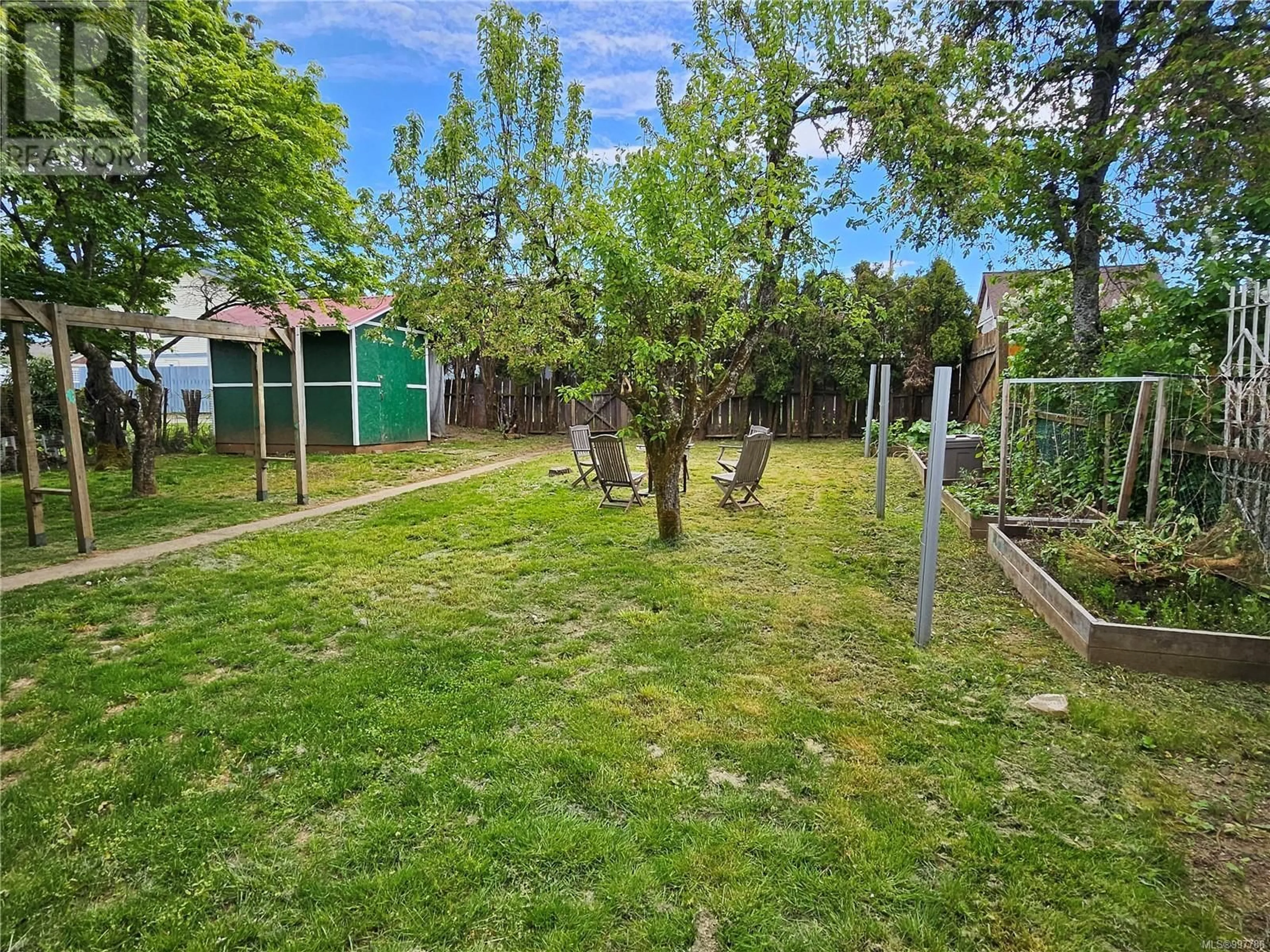 A pic from outside/outdoor area/front of a property/back of a property/a pic from drone, forest/trees view for 3683 11TH AVENUE, Port Alberni British Columbia V9Y8T4