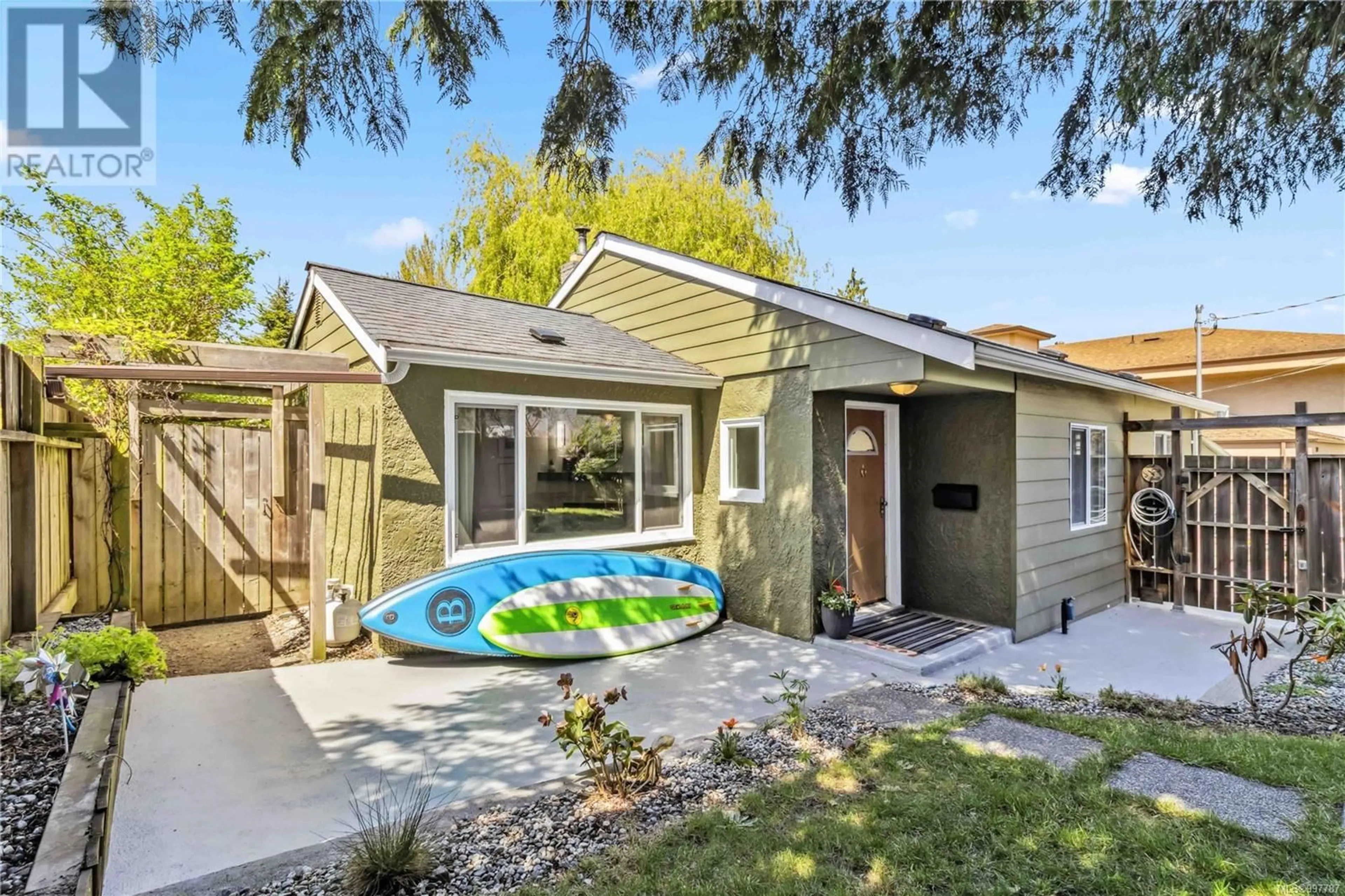Unknown for 3266 HARRIET ROAD, Saanich British Columbia V8Z3S2