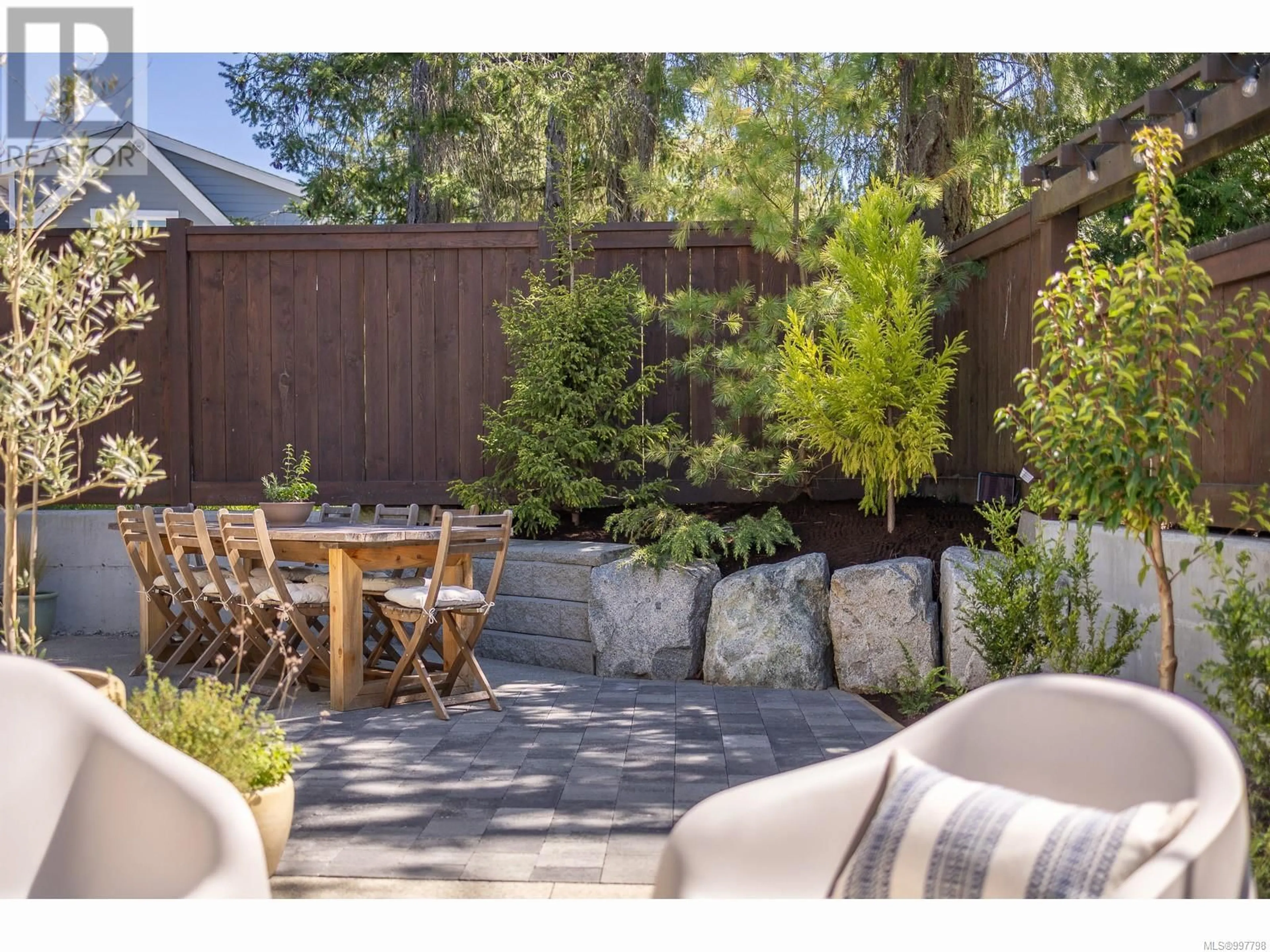 Patio, unknown for 480 TIMBERLANE PLACE, Qualicum Beach British Columbia V9K1B9
