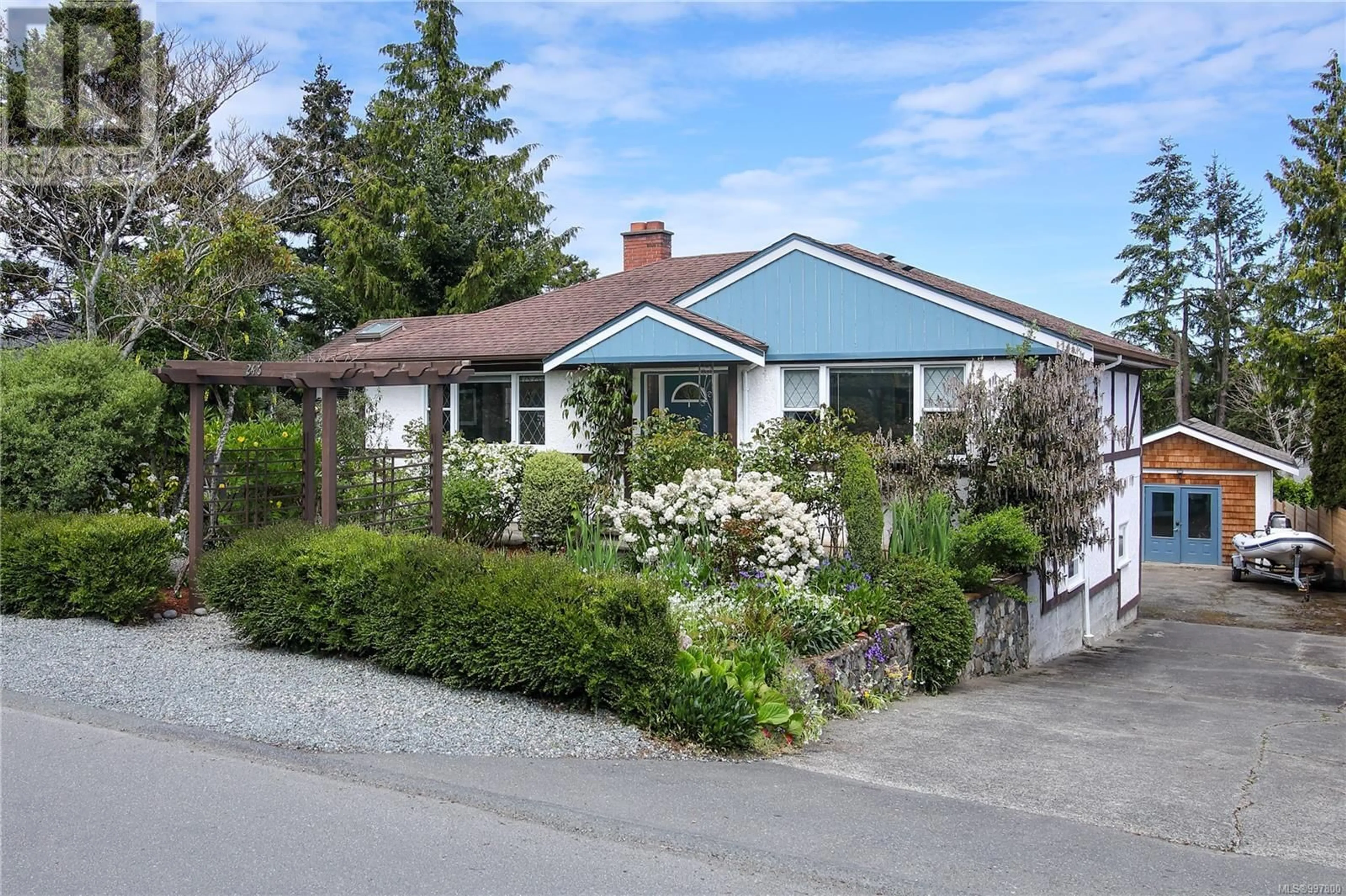 Unknown for 246 GLENAIRLIE DRIVE, View Royal British Columbia V9B1K3
