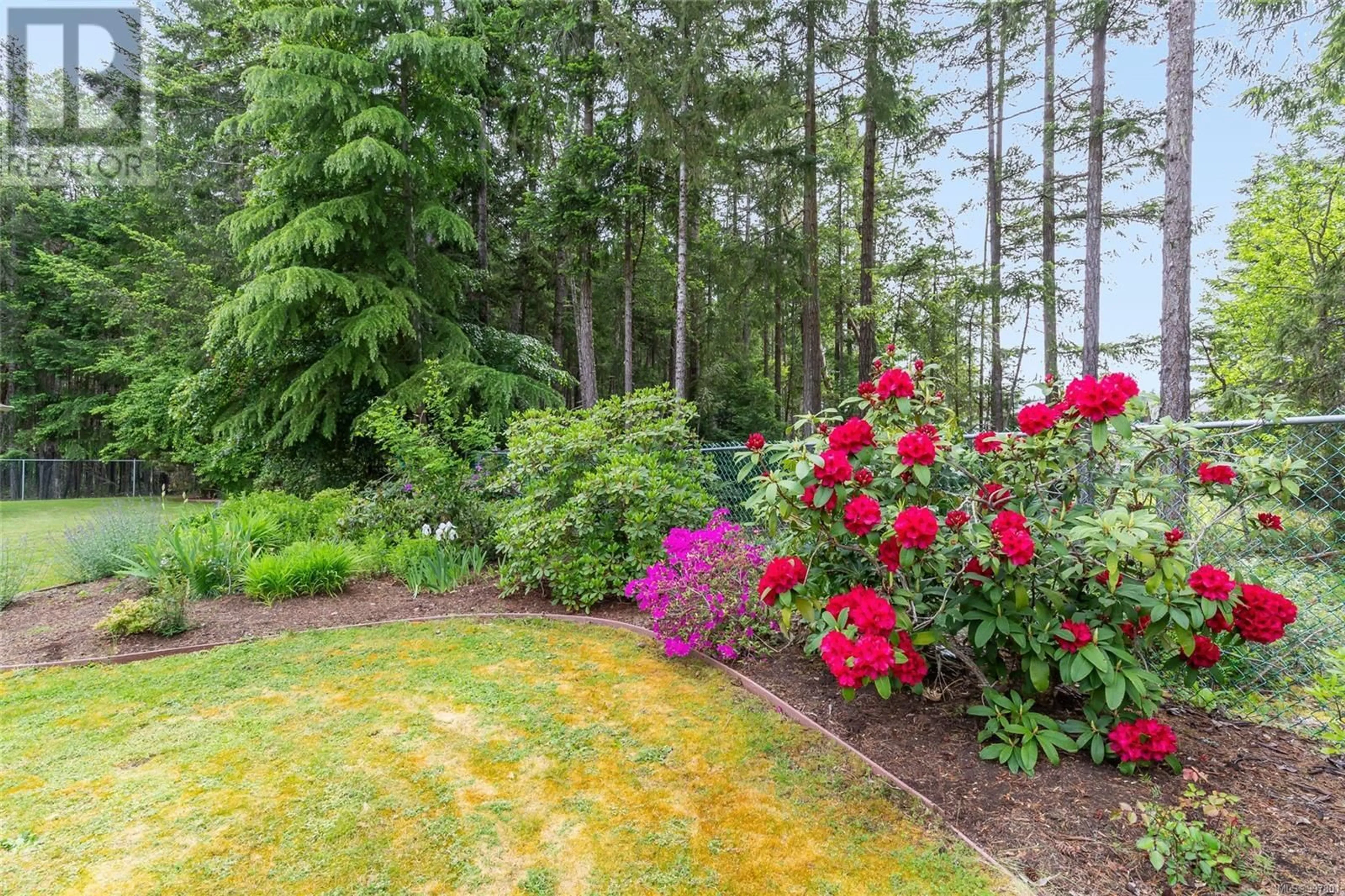 Patio, forest/trees view for 900 RIVERS EDGE DRIVE, Nanoose Bay British Columbia V9P9L6