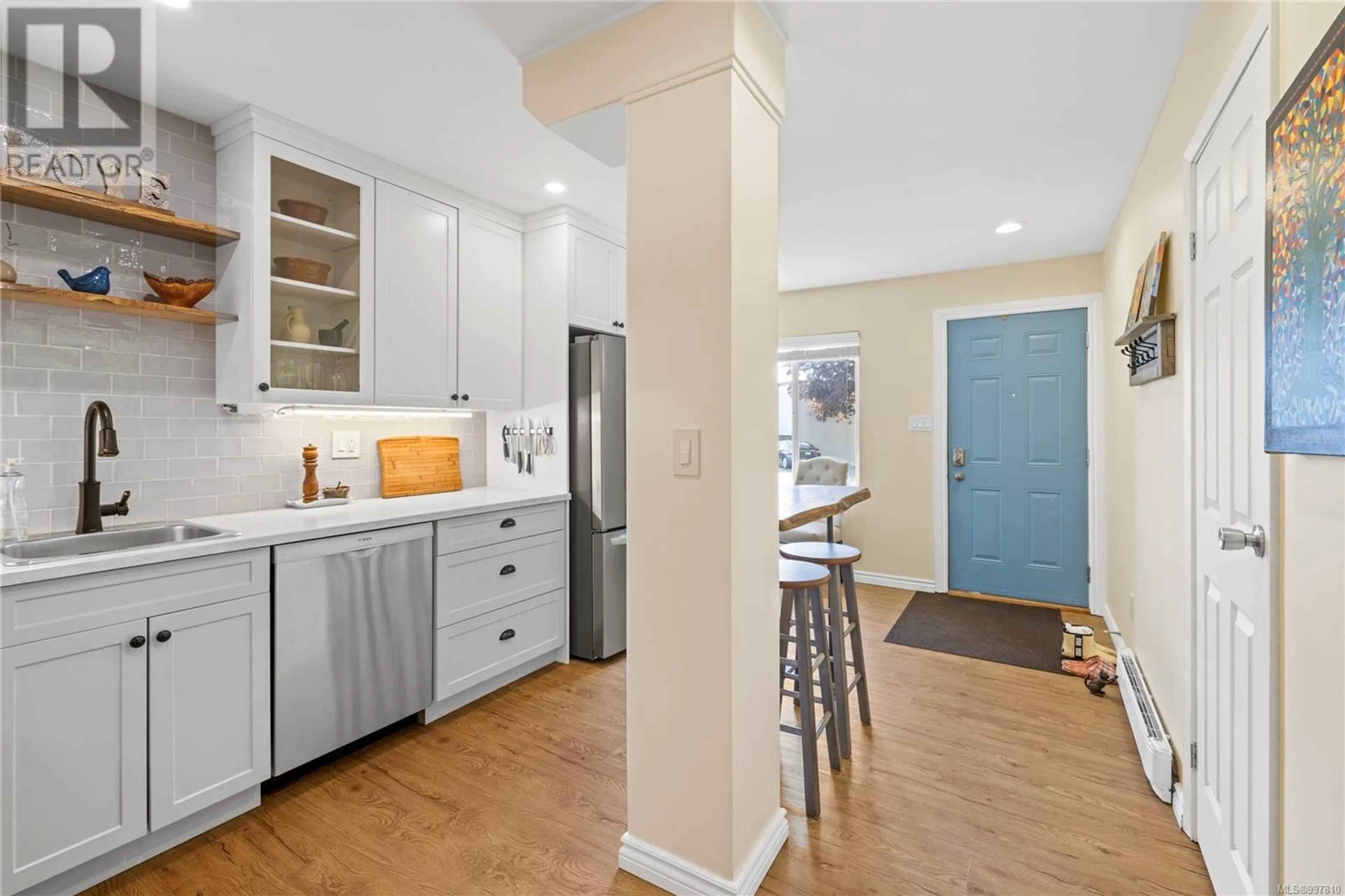 Open concept kitchen, unknown for 8 - 444 BRUCE AVENUE, Nanaimo British Columbia V9R5W5