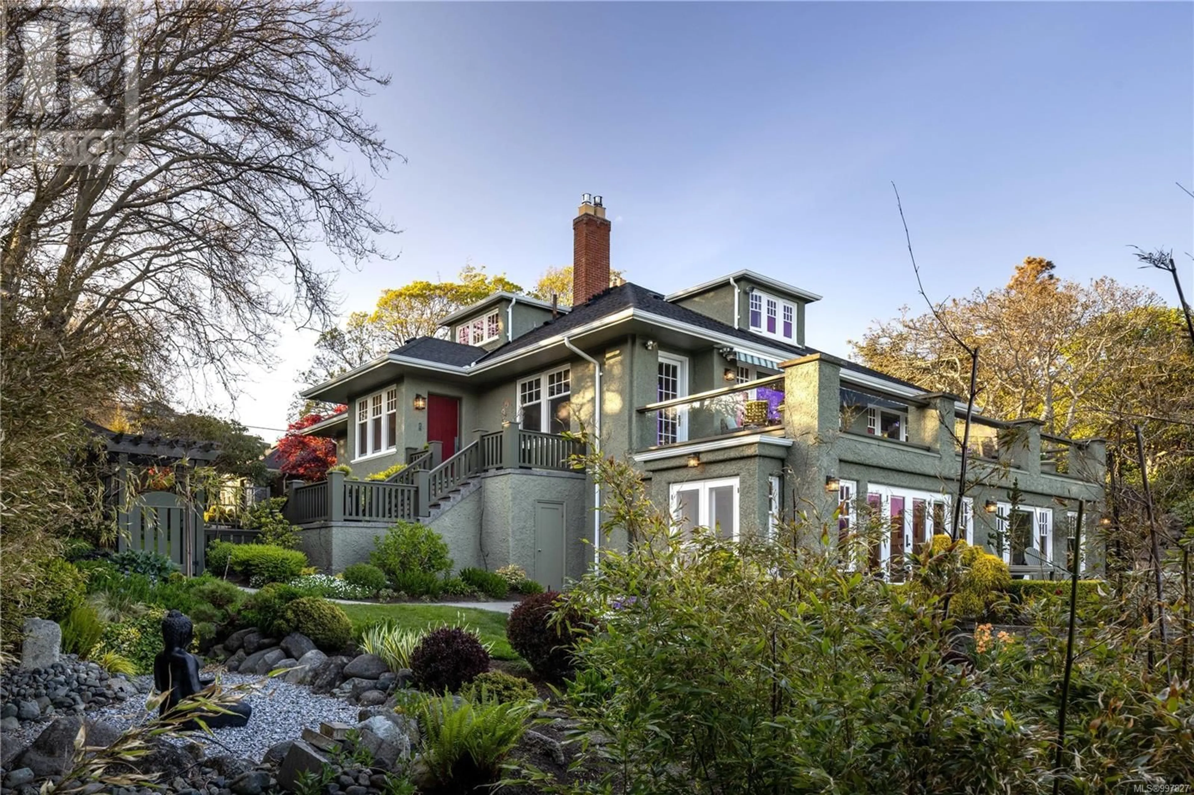 Home with brick exterior material, street for 261 KING GEORGE TERRACE, Oak Bay British Columbia V8S2J8