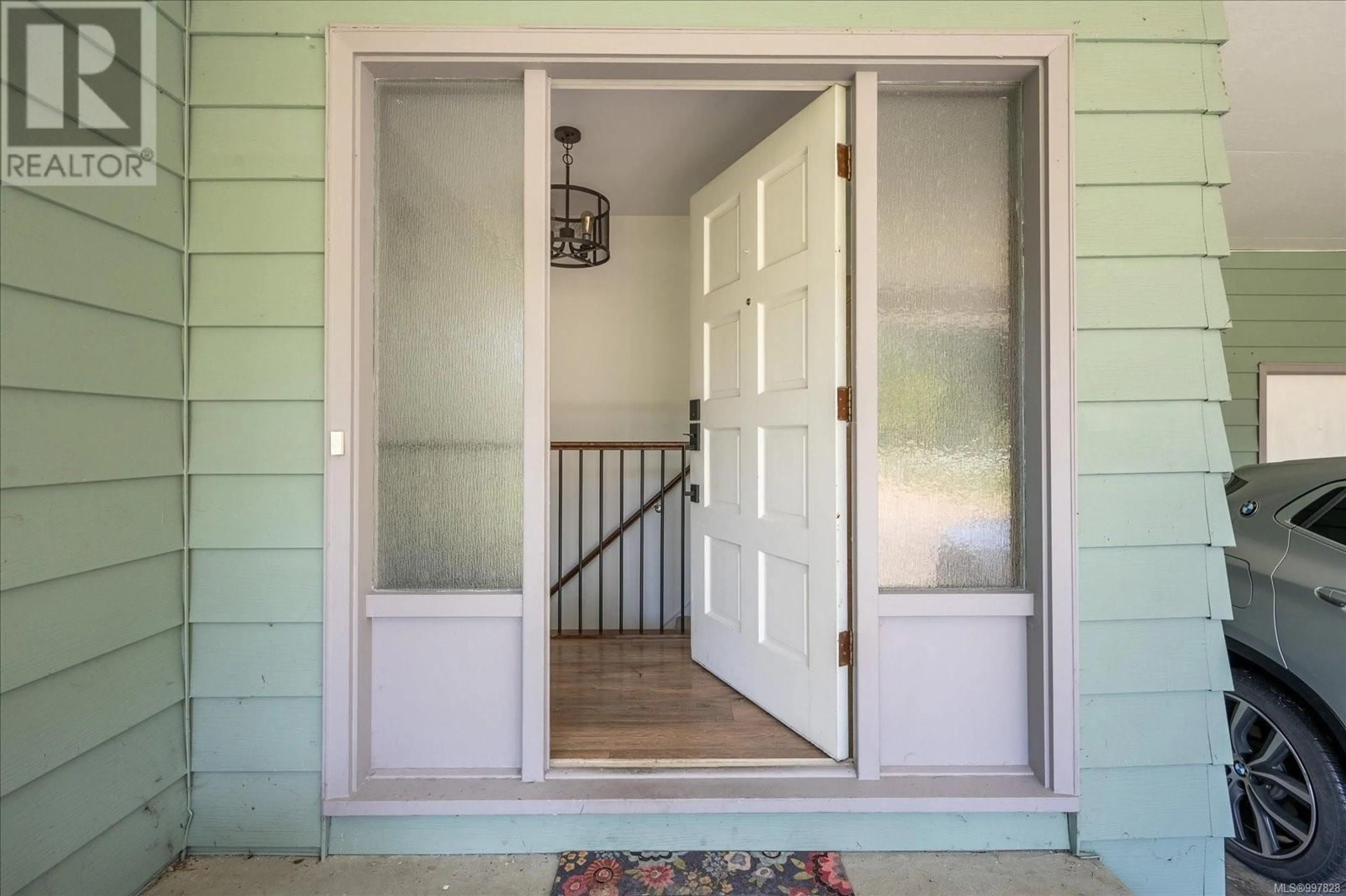 Indoor entryway for 6657 VALLEY VIEW DRIVE, Nanaimo British Columbia V9T5R7
