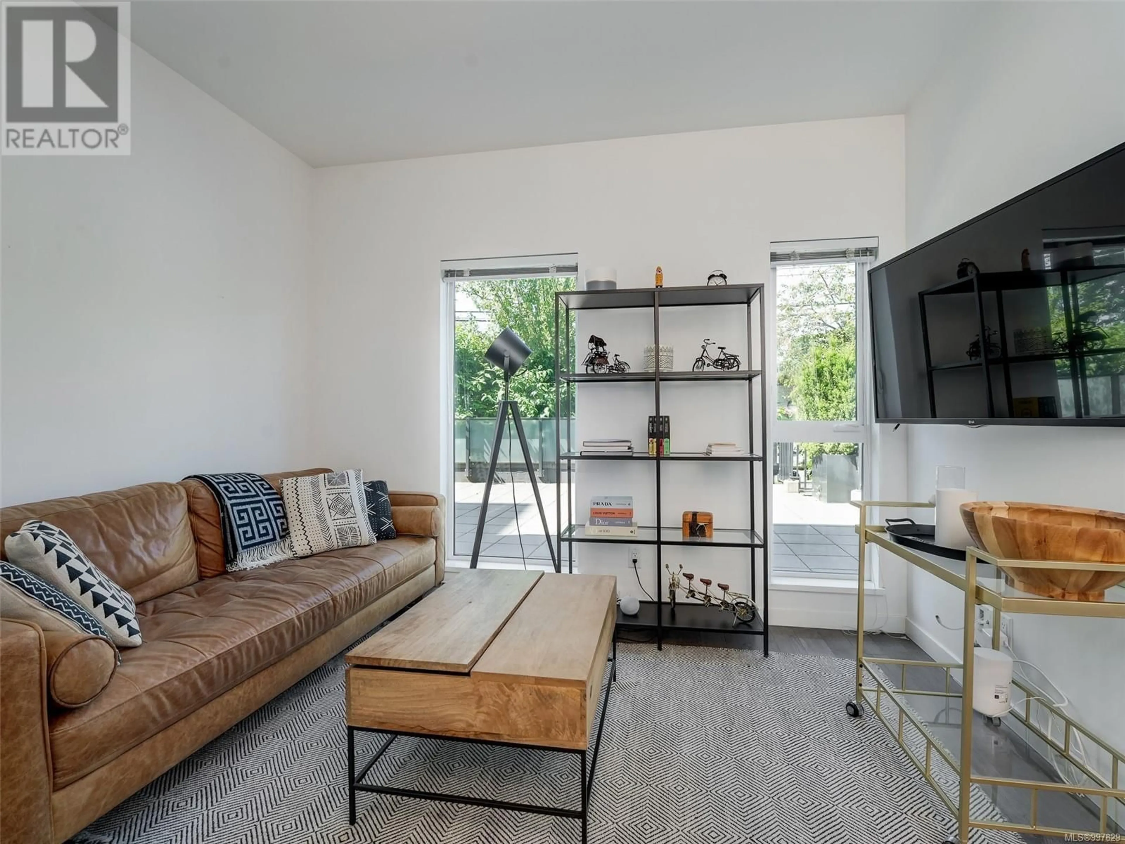 Living room with furniture, unknown for 318 - 767 TYEE ROAD, Victoria British Columbia V9A0G5