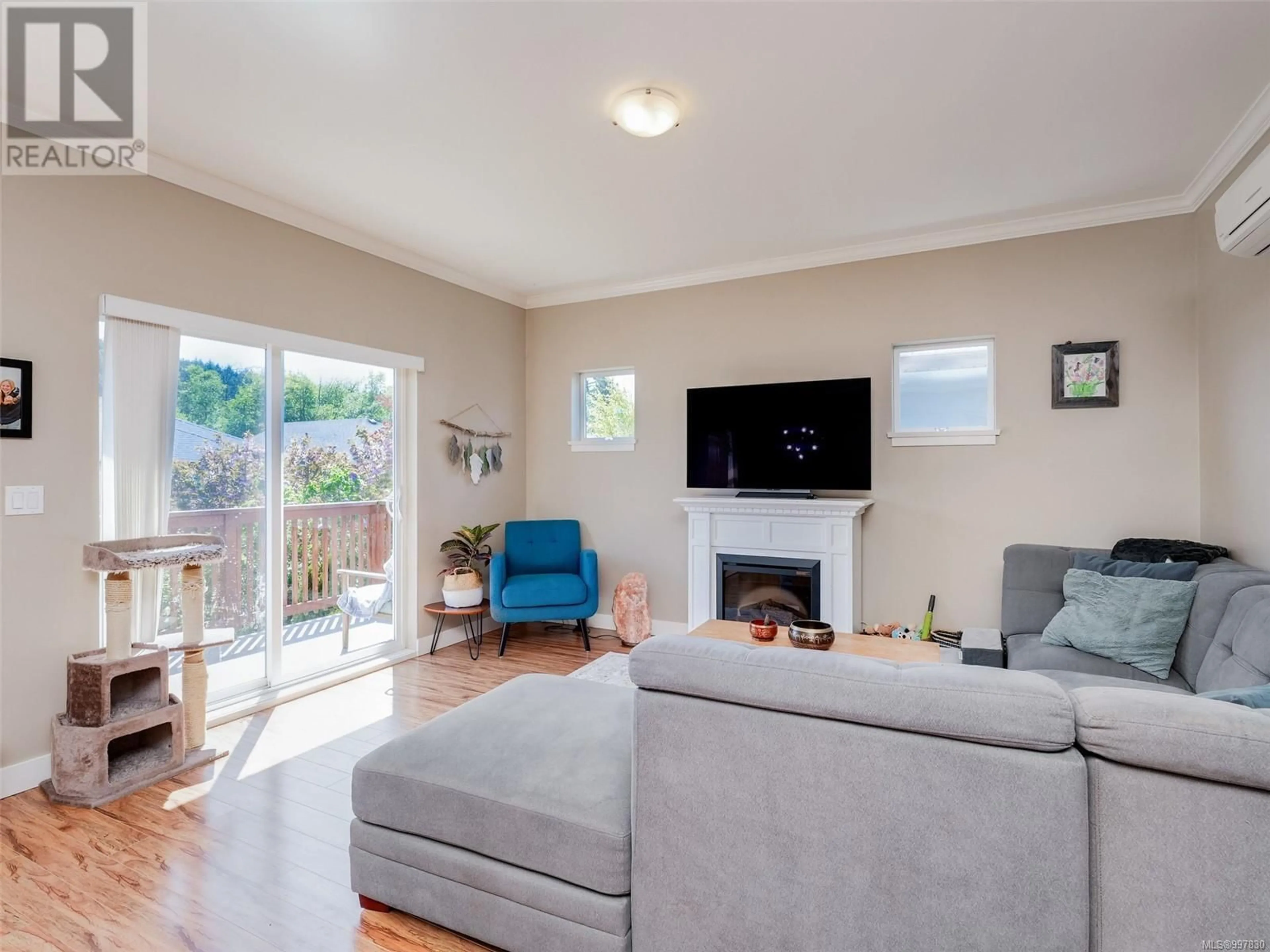 Living room with furniture, unknown for 3307 MERLIN ROAD, Langford British Columbia V9C0H3